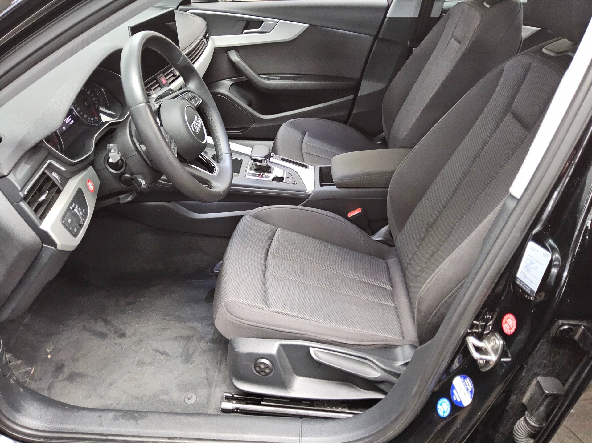 Audi A4 40 TDI advanced Navi LED Sound PDC Tempomat 8