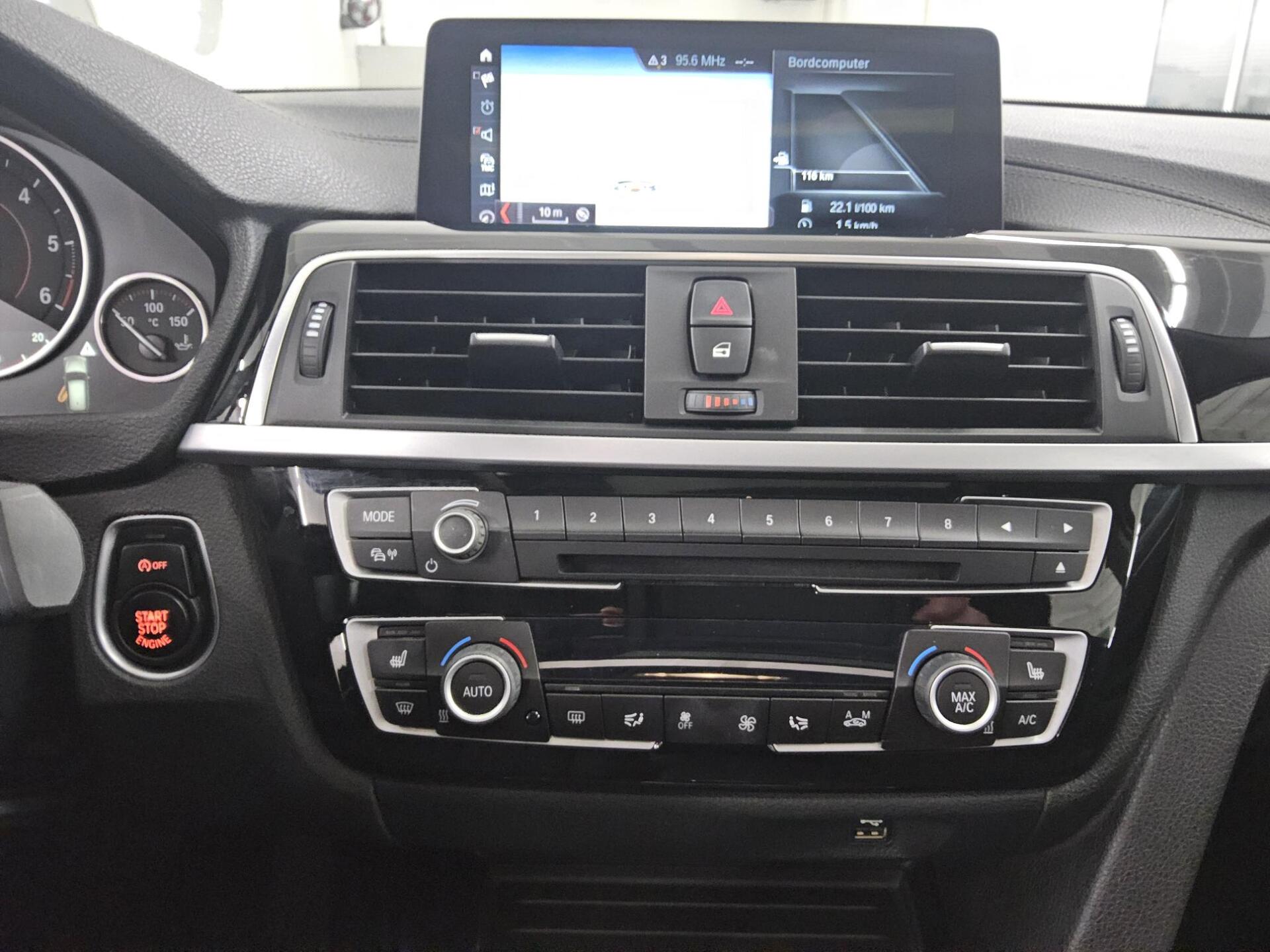 BMW 330dA xDr Sport-Line Navi Prof. LED Pano HiFi 7