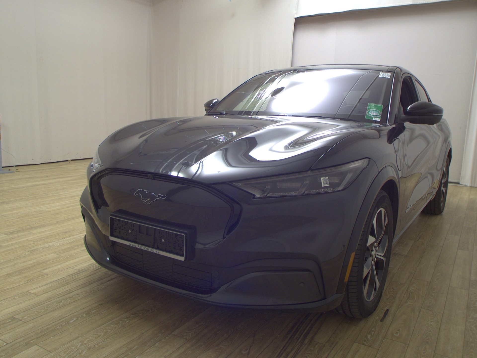 Ford Mustang Mach-E AWD Leder Matrix Pano B&O 360° 2