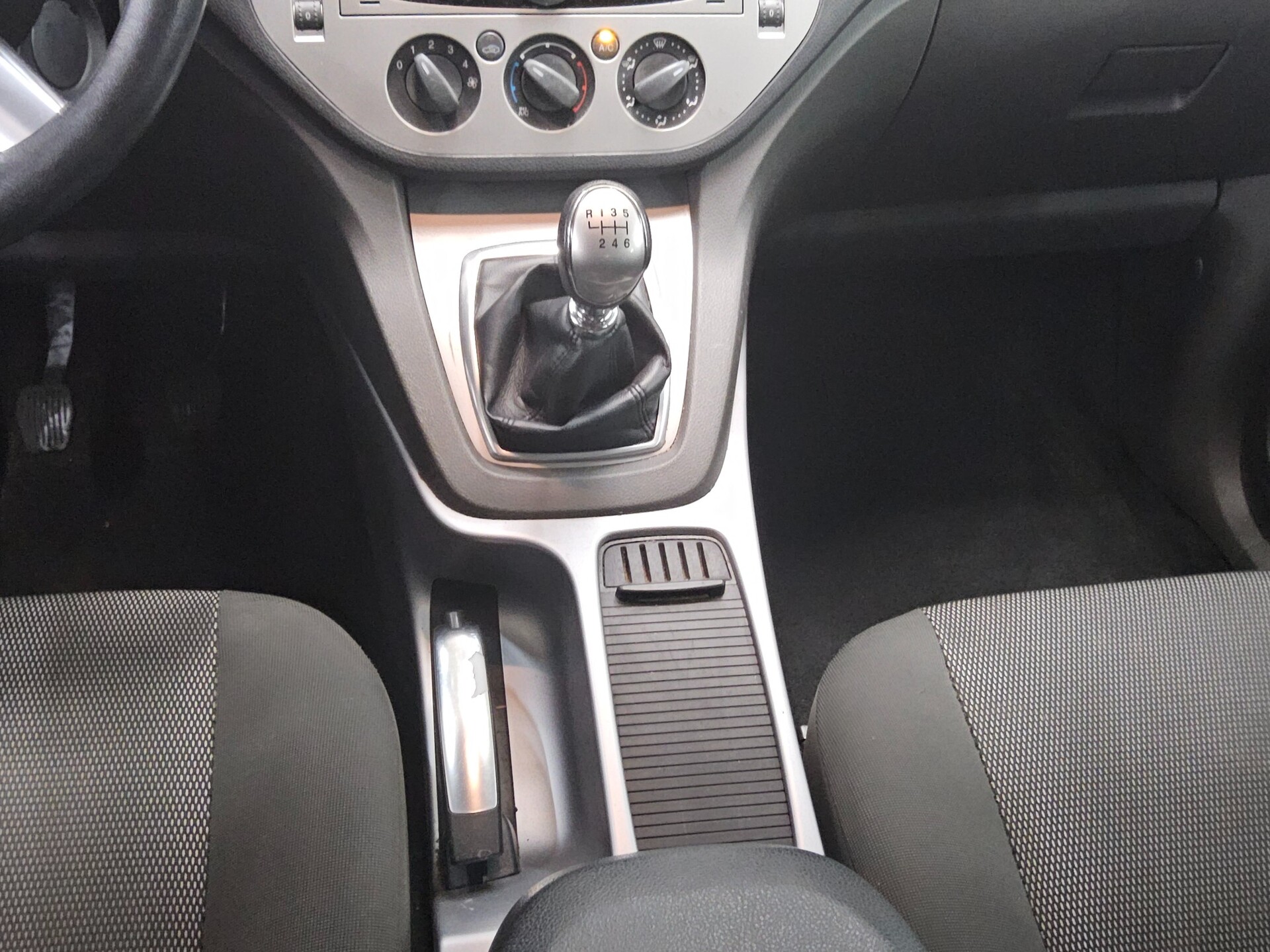 Ford Kuga 2.0 TDCi Champ.-Edit. AHK Klima Shz 7