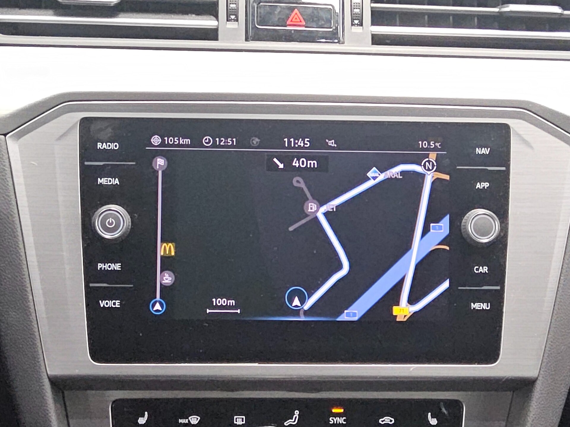 Volkswagen Passat Var. 2.0 TDI Navi LED ACC RfK PDC Shz 7