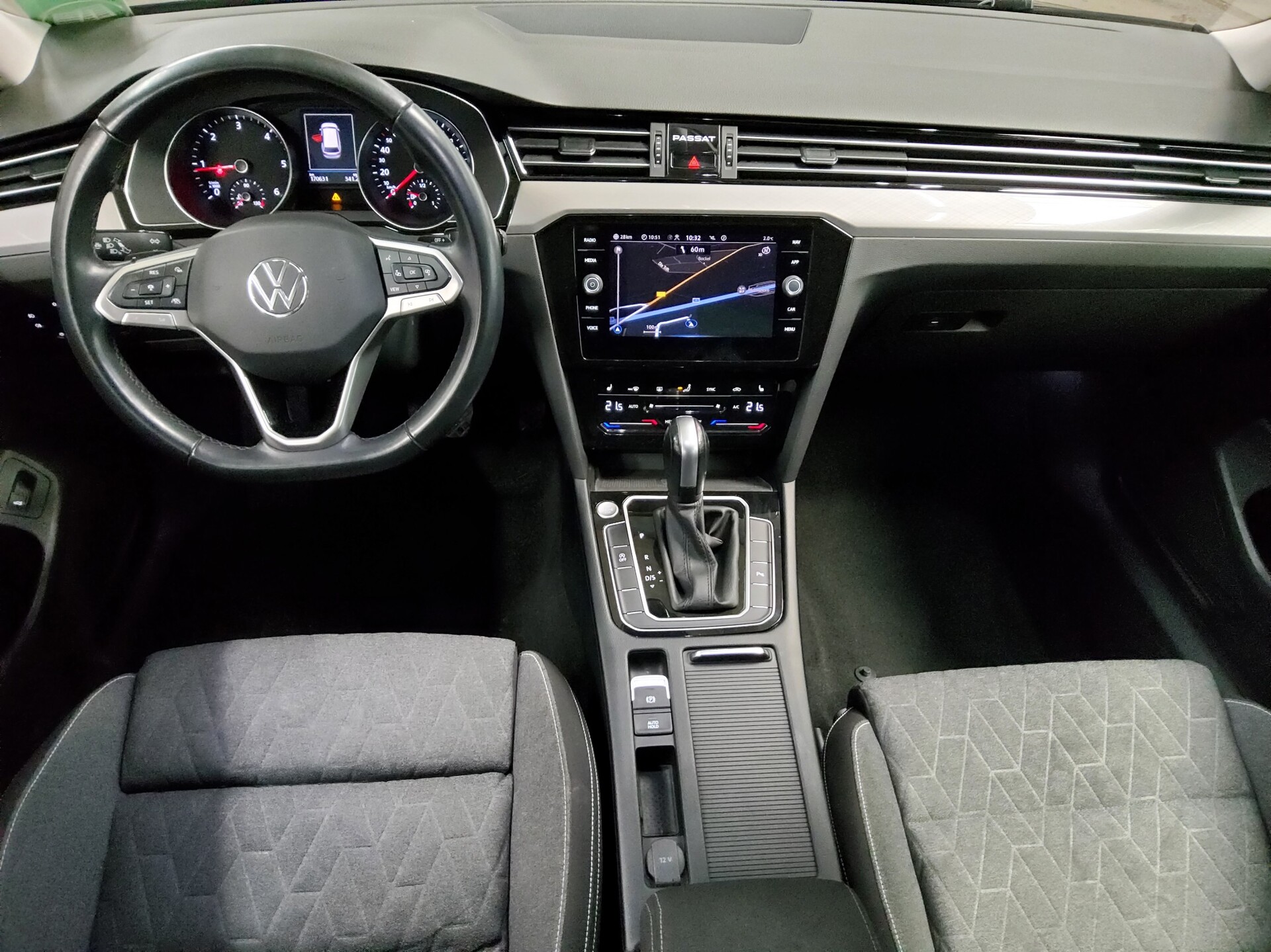 Volkswagen Passat Var. 2.0 TDI Business Navi LED AHK RfK 5