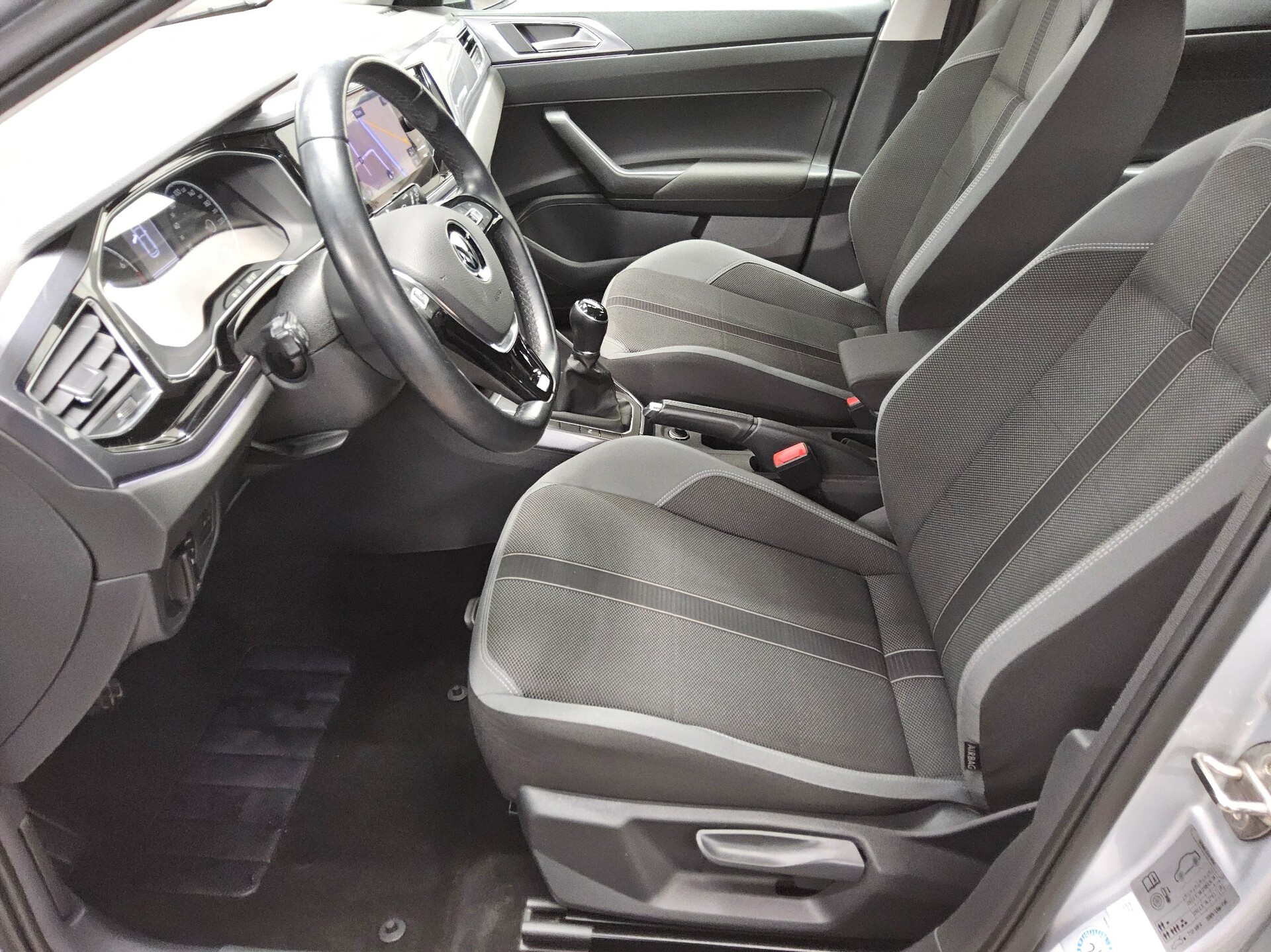 Volkswagen Polo 1.0 TSI Highline Navi Shz PDC Klima 8