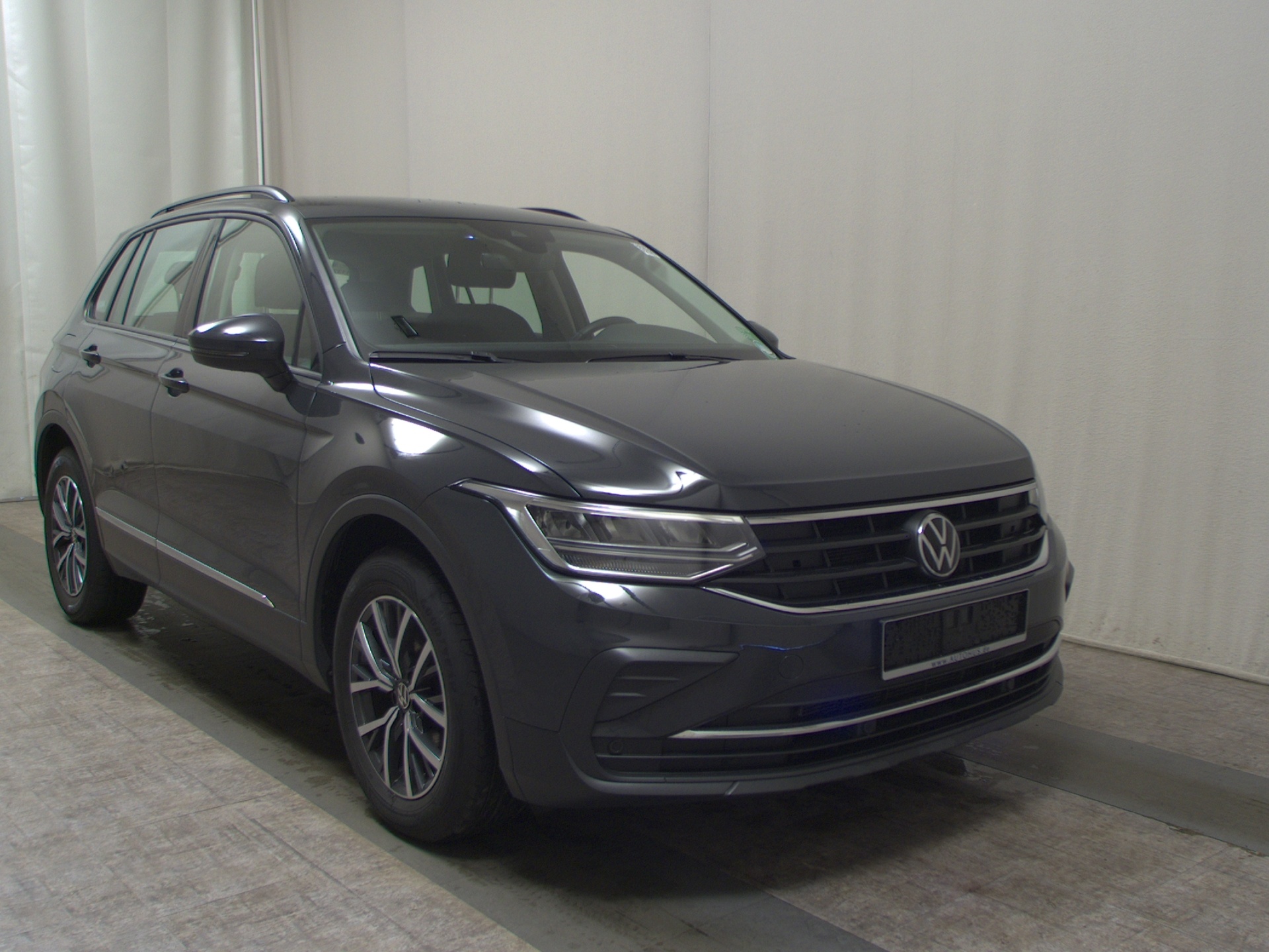 Volkswagen Tiguan 2.0 TDI Life Navi LED AHK ACC PDC Shz BT 3