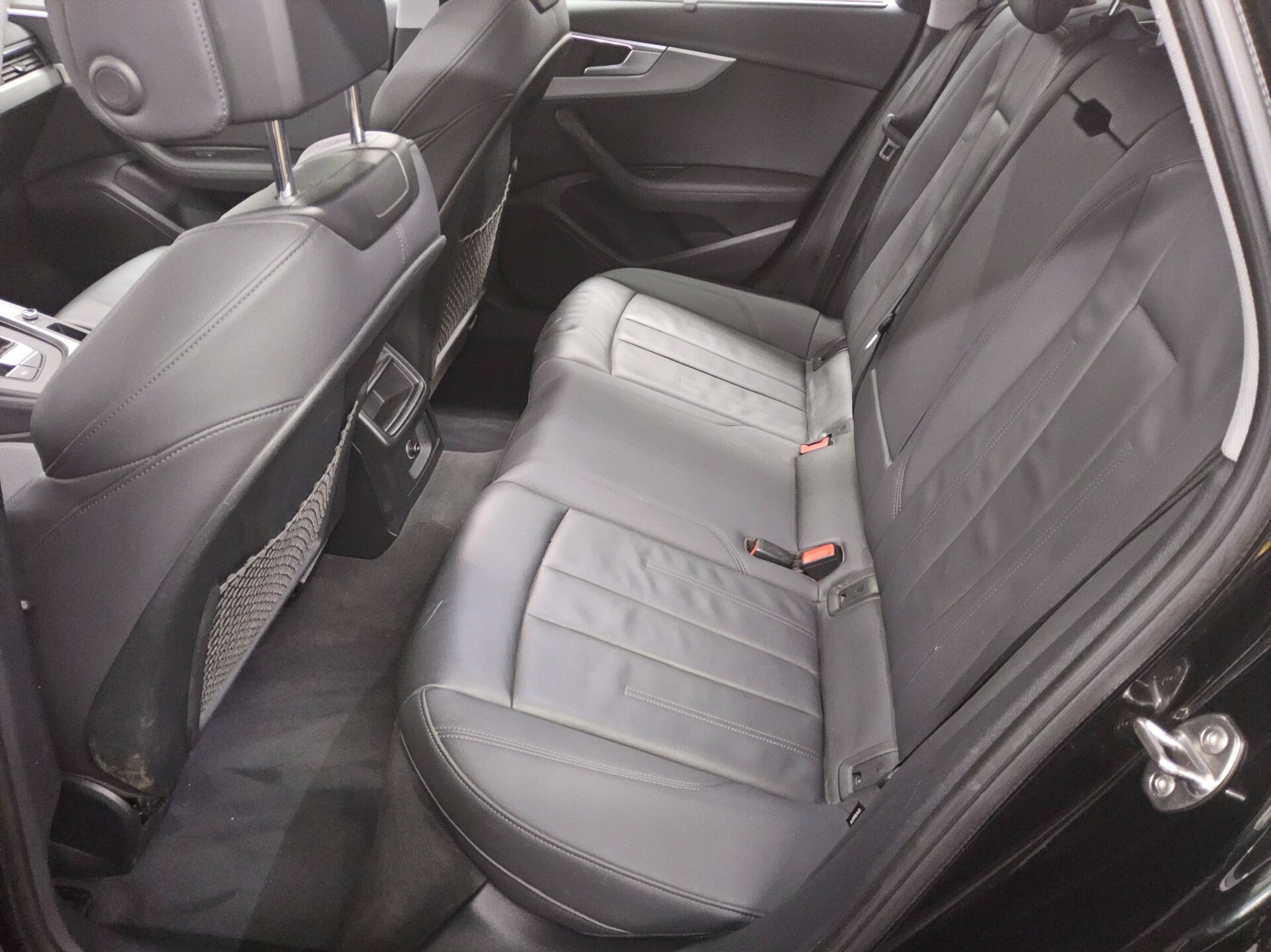 Audi A4 Avant 35 TDI advanced Leder Pano Navi LED AHK 13