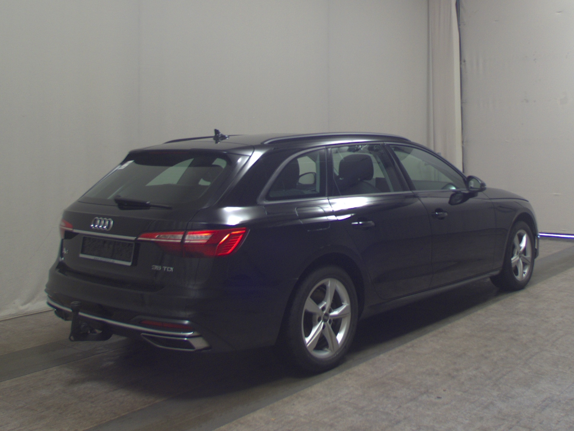 Audi A4 Avant 35 TDI advanced Leder Pano Navi LED AHK 4
