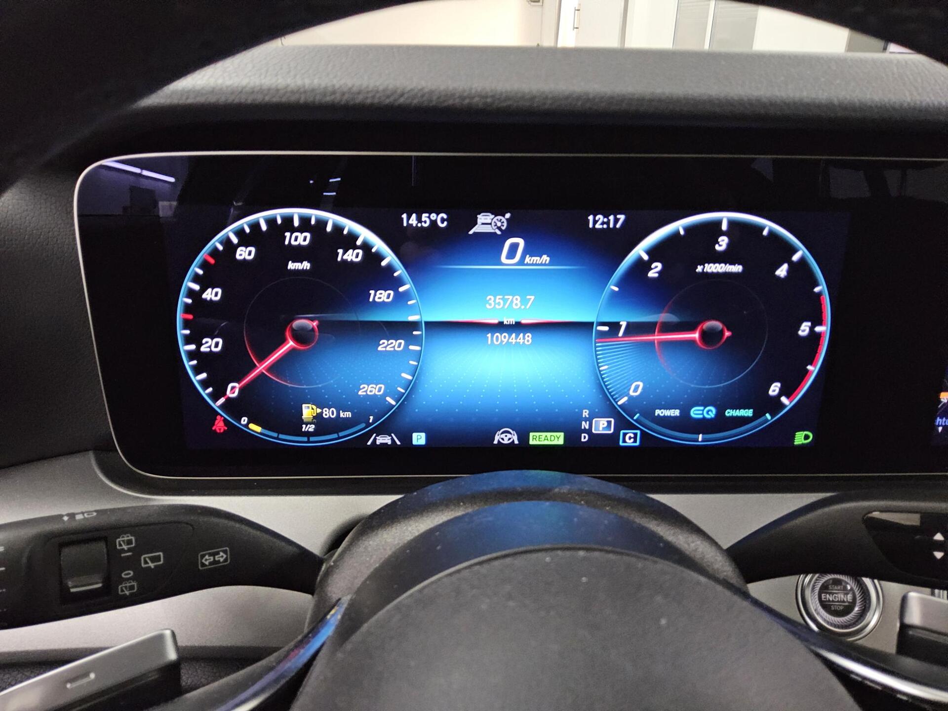 Mercedes-Benz E 220 T d Avantgarde Navi Widescreen Pano RFK 8