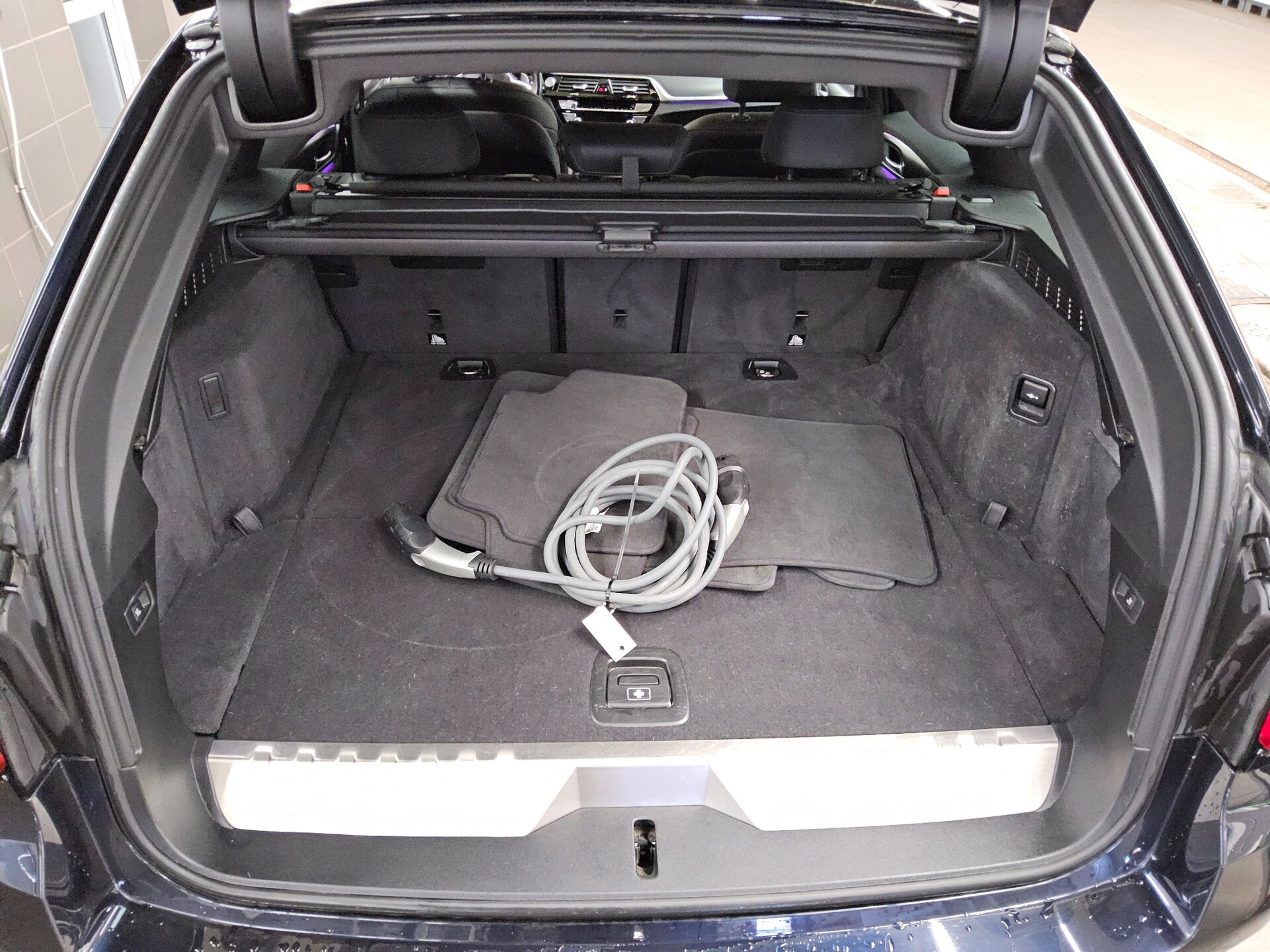 BMW 530e Touring M-Sport Navi LC-Pro Laser HuD HiFi 12