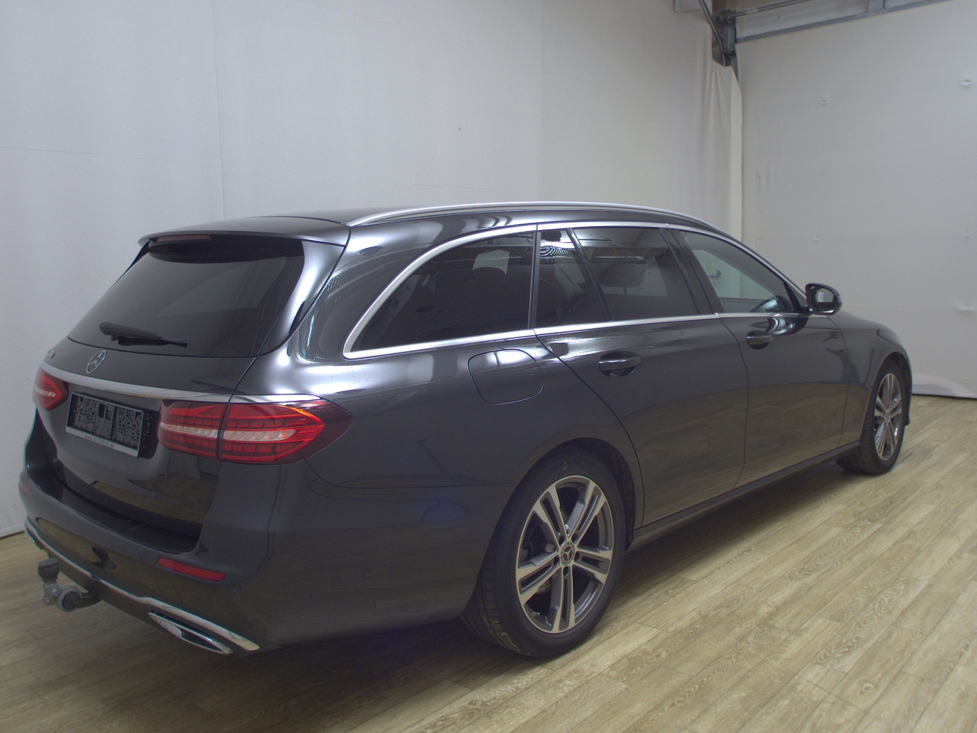 Mercedes-Benz E 220 T d Avantgarde Navi Widescreen LED AHK 4