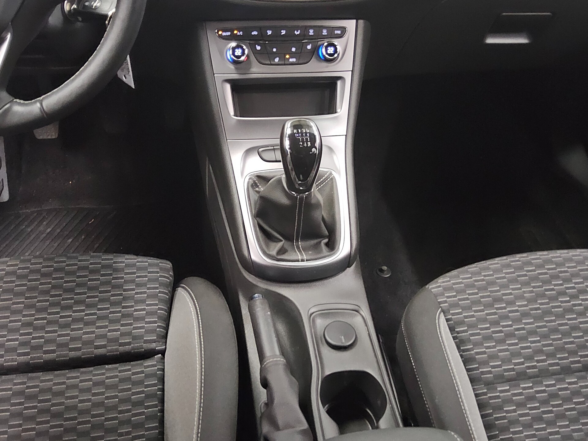 Opel Astra ST 1.2 Turbo Business Ed. Navi LED PDC Shz 6