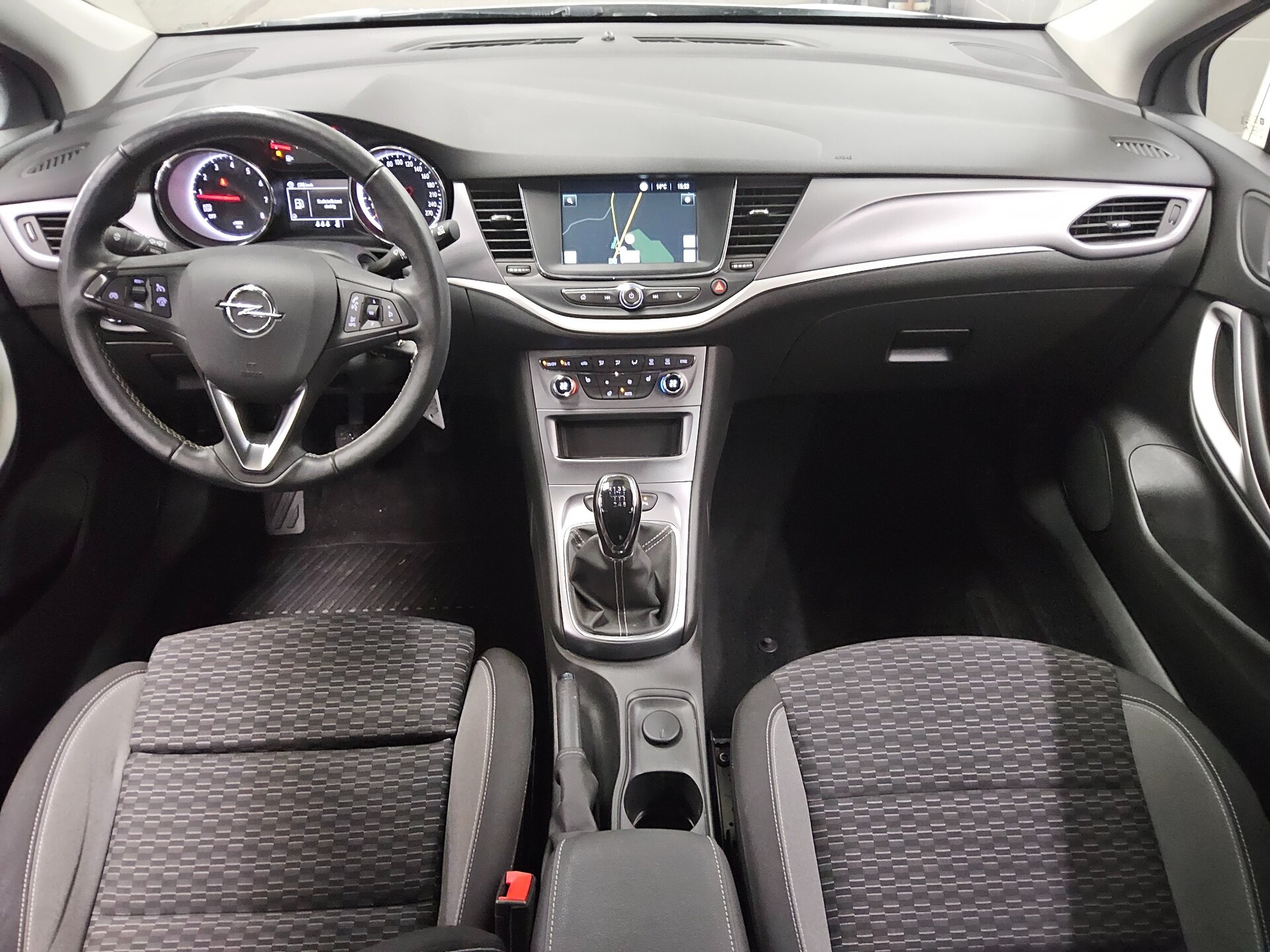 Opel Astra ST 1.2 Turbo Business Ed. Navi LED PDC Shz 5