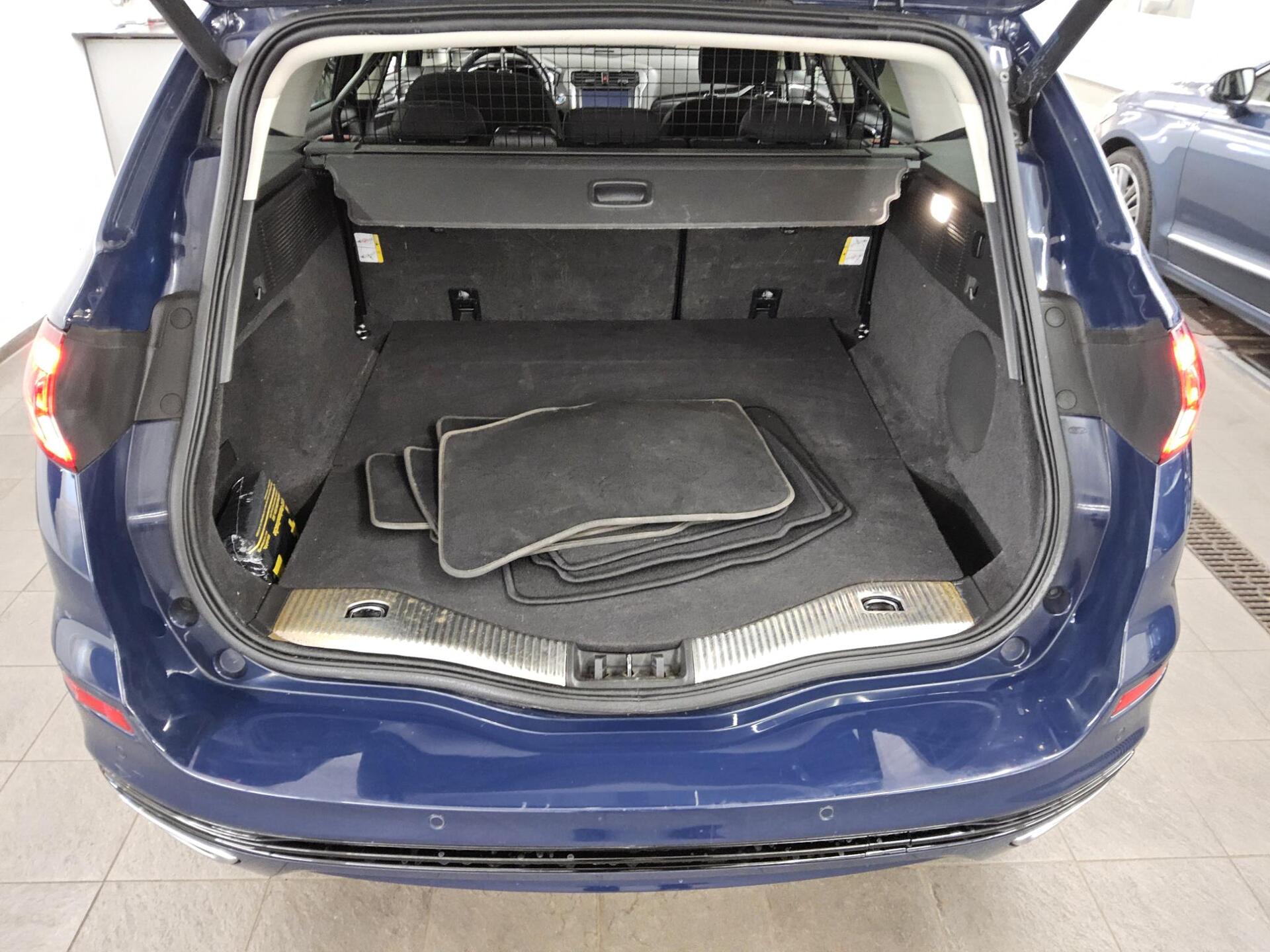 Ford Mondeo Turnier 2.0 EB Titanium Navi LED Shz PDC 11