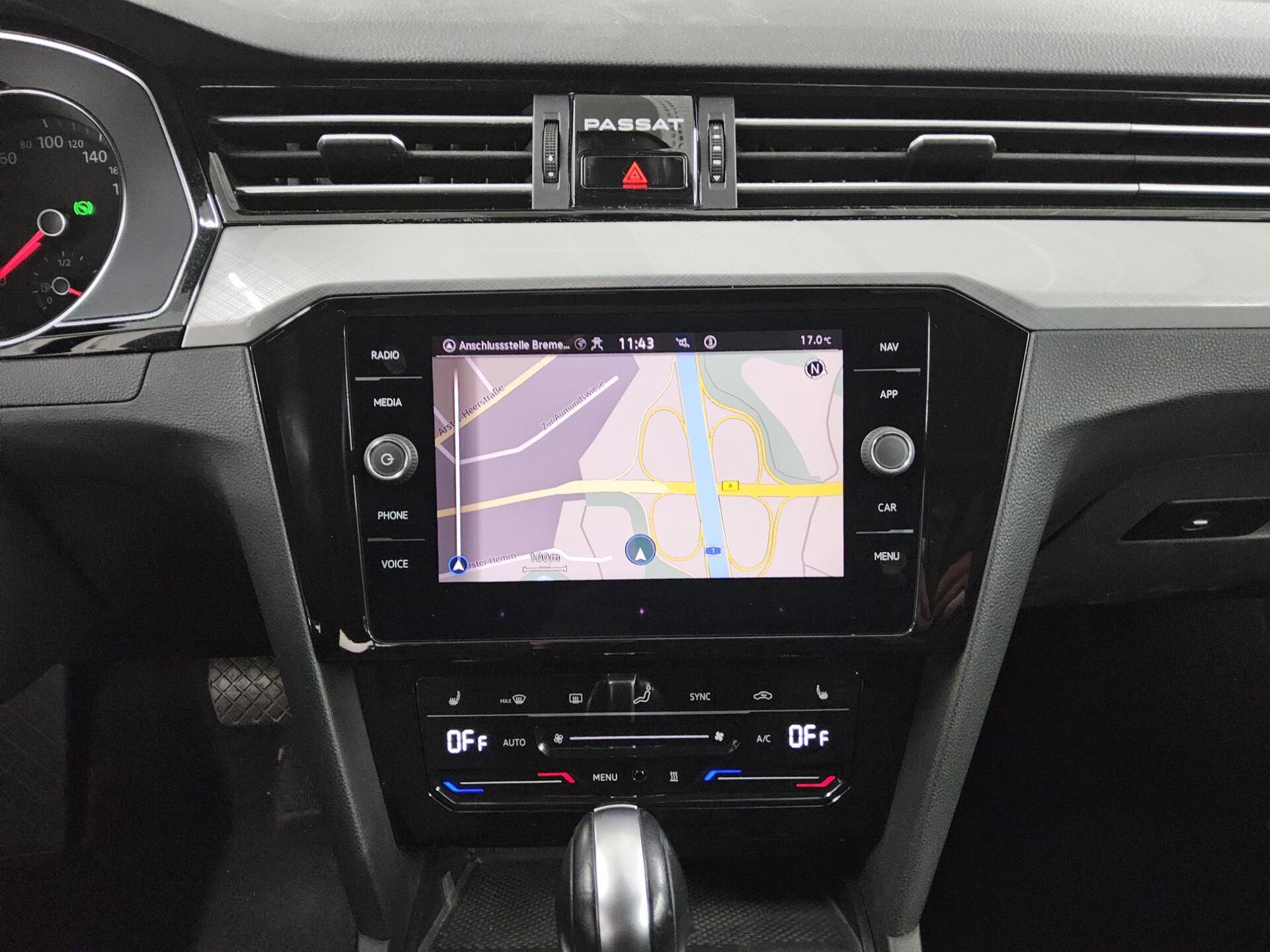 Volkswagen Passat Var. 2.0 TDI Business Navi LED Shz AHK 7