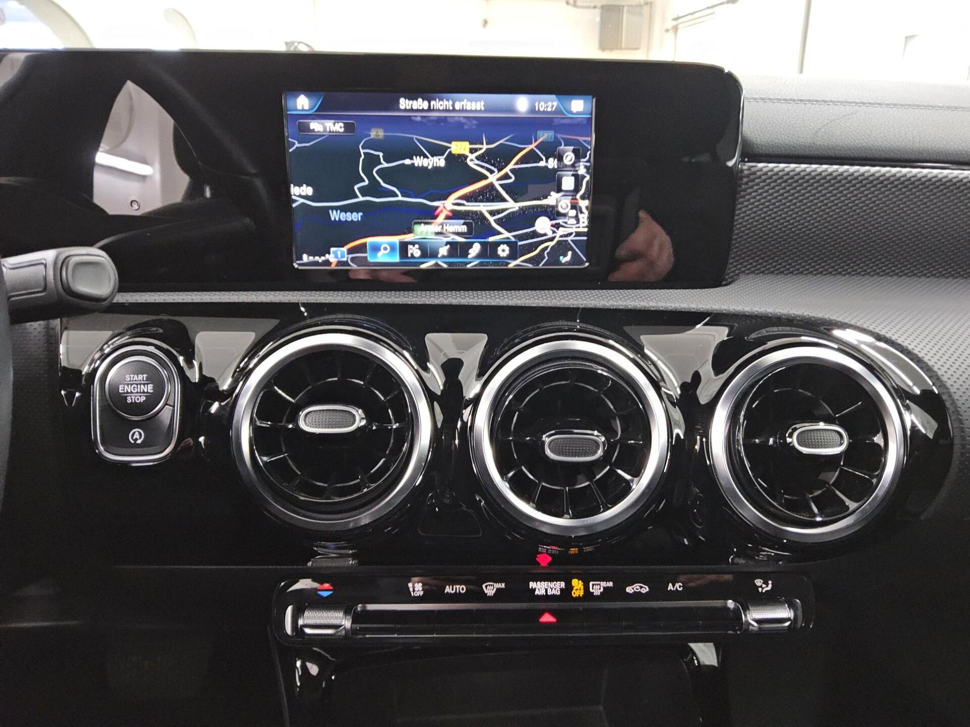 Mercedes-Benz CLA 220 SB d Progressive T-Leder Navi RfK PDC 7