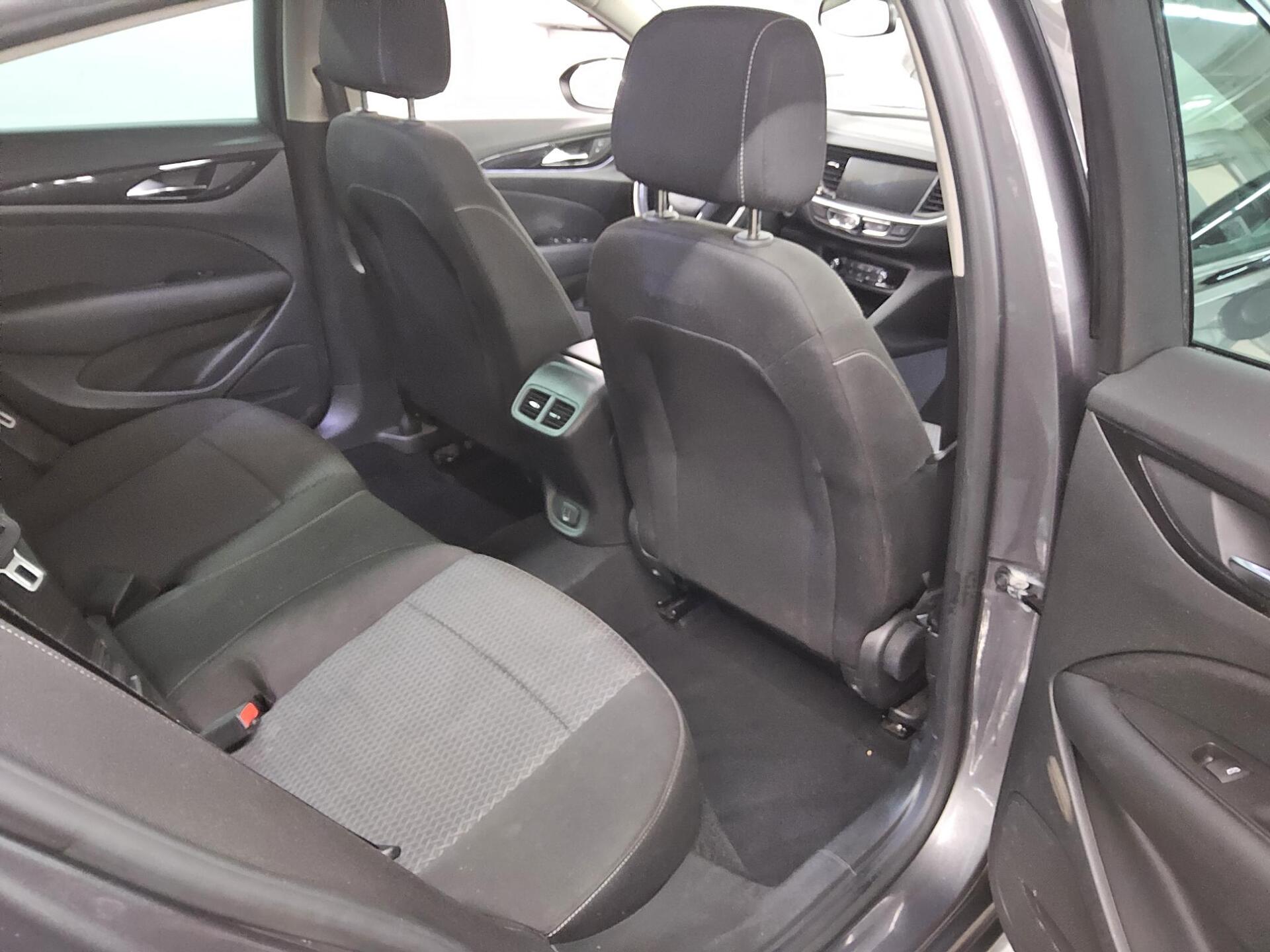 Opel Insignia GS 1.5 D Business Ed. Navi LED AHK PDC 13