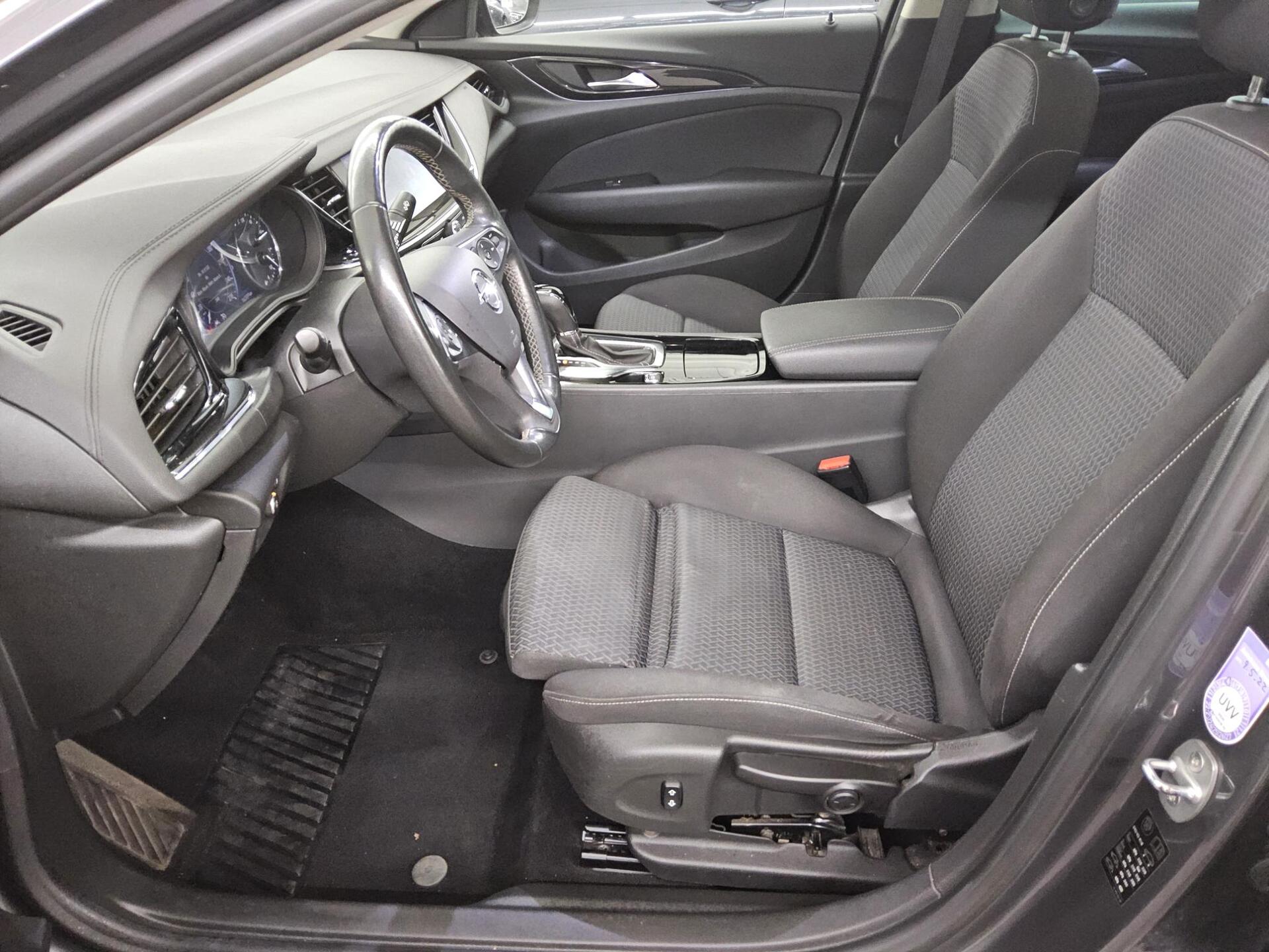 Opel Insignia GS 1.5 D Business Ed. Navi LED AHK PDC 8