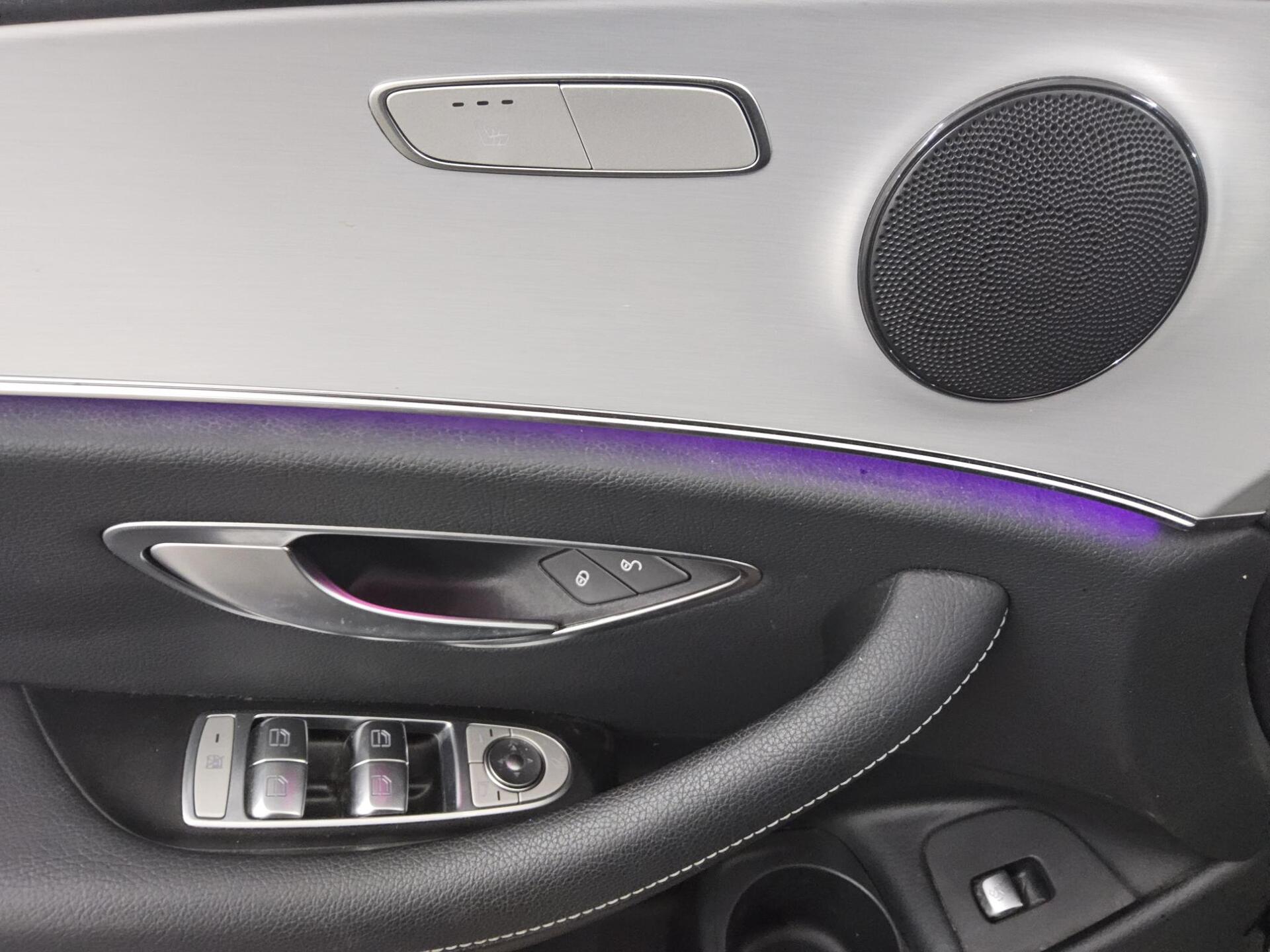 Mercedes-Benz E 300 T de Avantgarde Navi Widescreen LED 360° 10