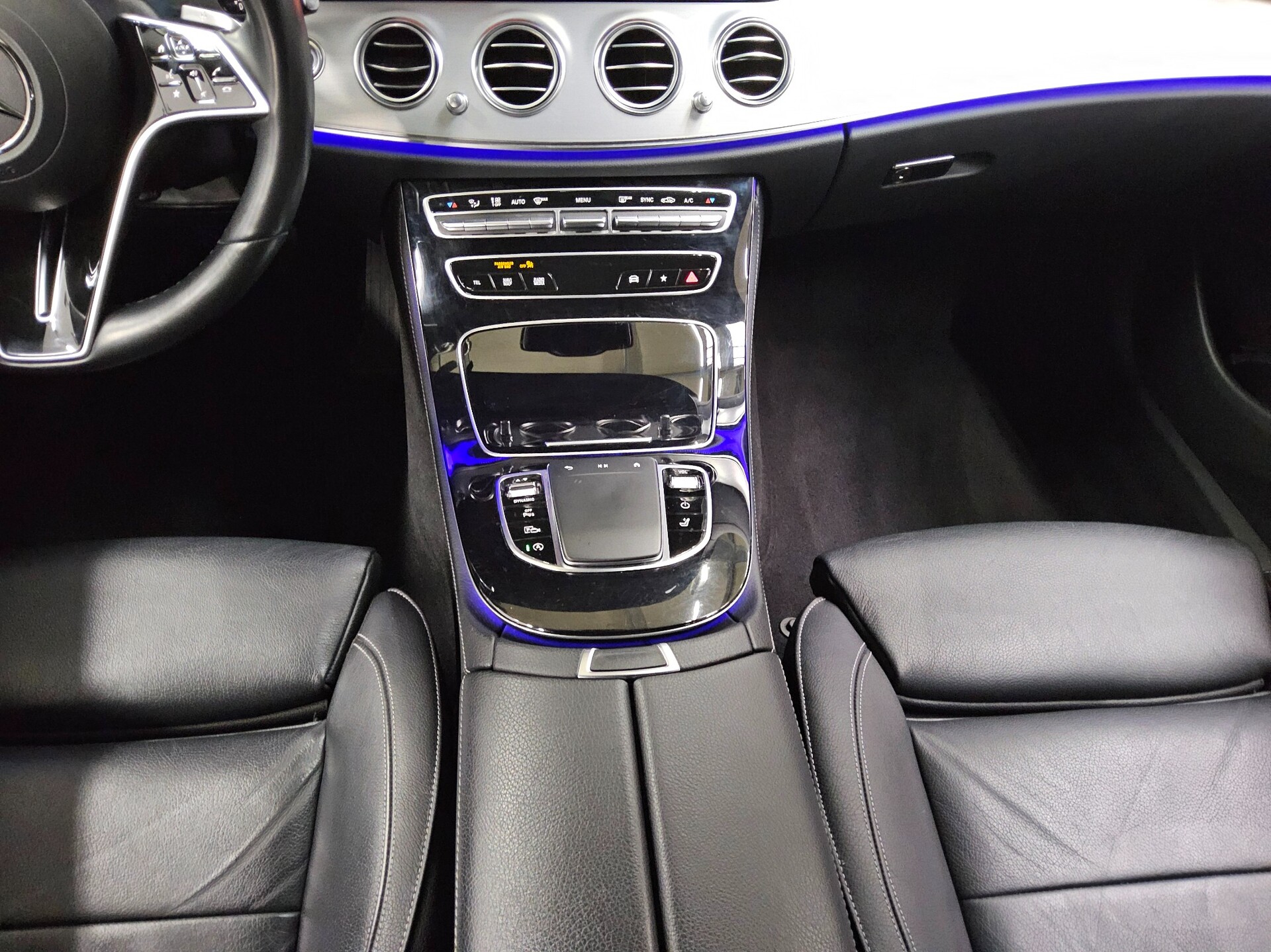 Mercedes-Benz E 220 T d Avantgarde Leder Navi LED Widescreen 6