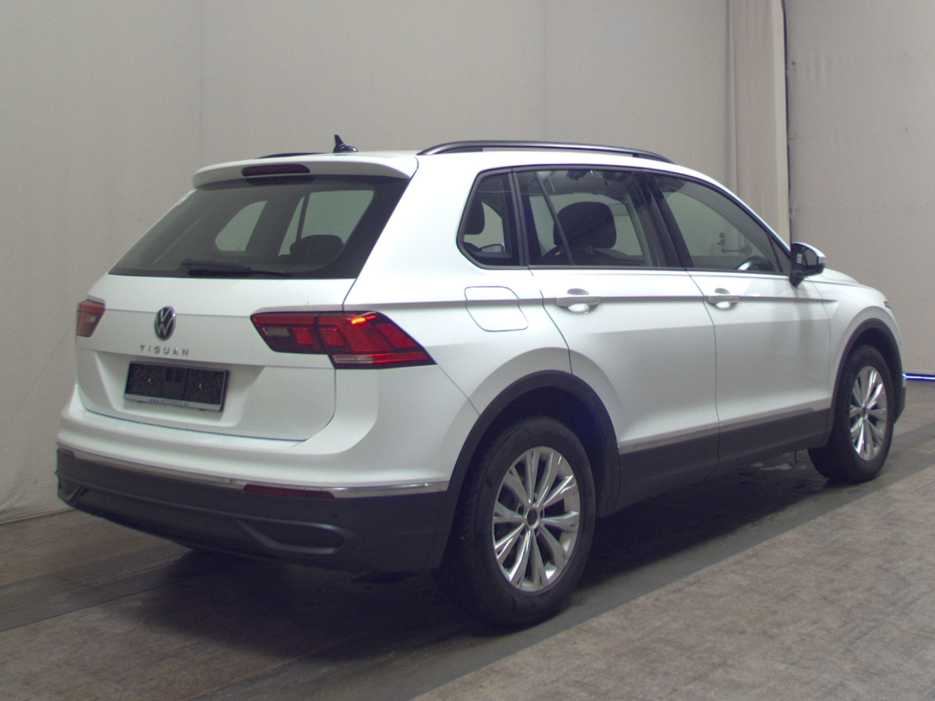 Volkswagen Tiguan 2.0 TDI Life Navi LED Pano AHK ACC PDC 4