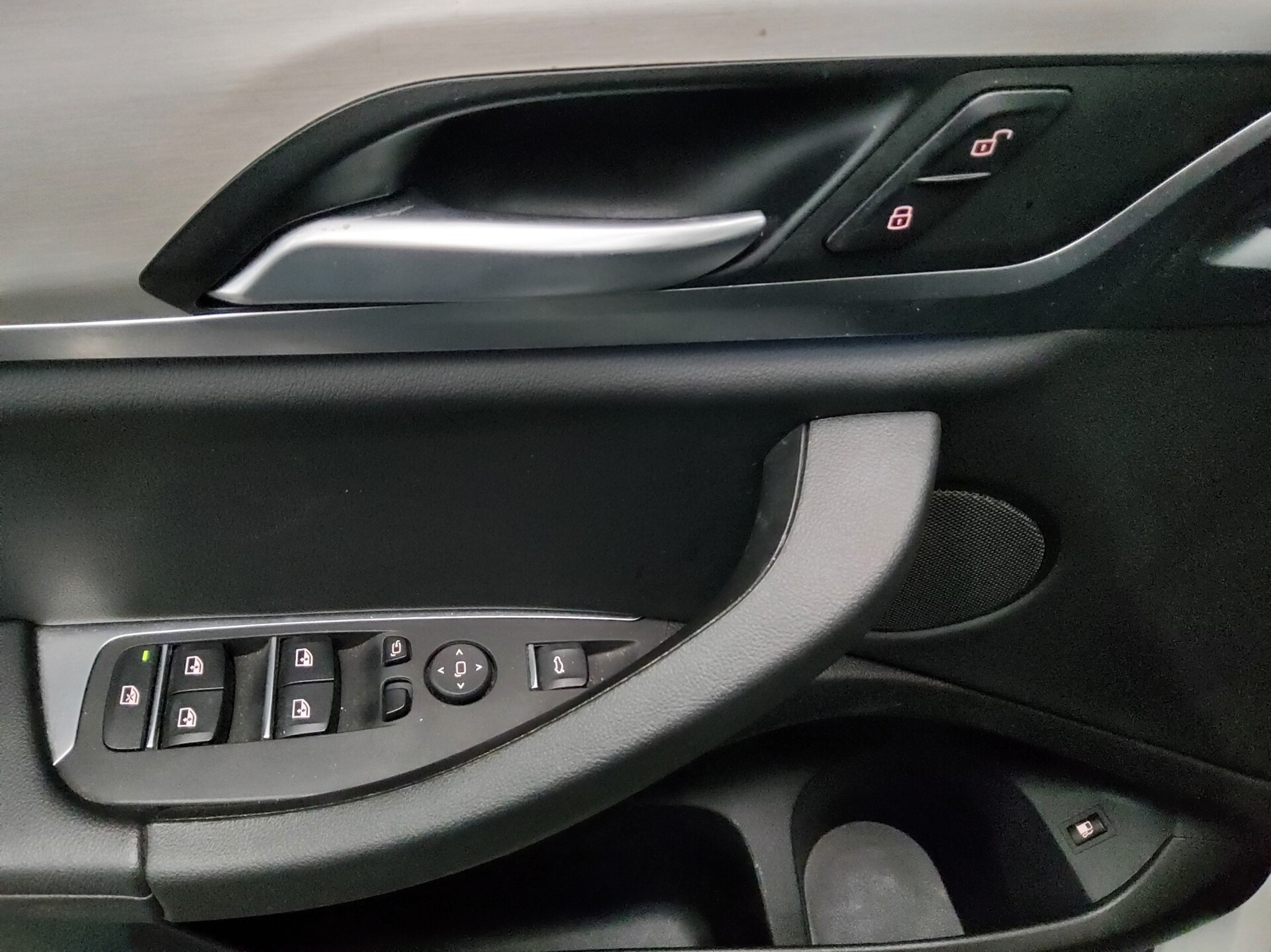 BMW X3 xDrive30e Leder Navi LED Pano RfK HiFi AHK 9