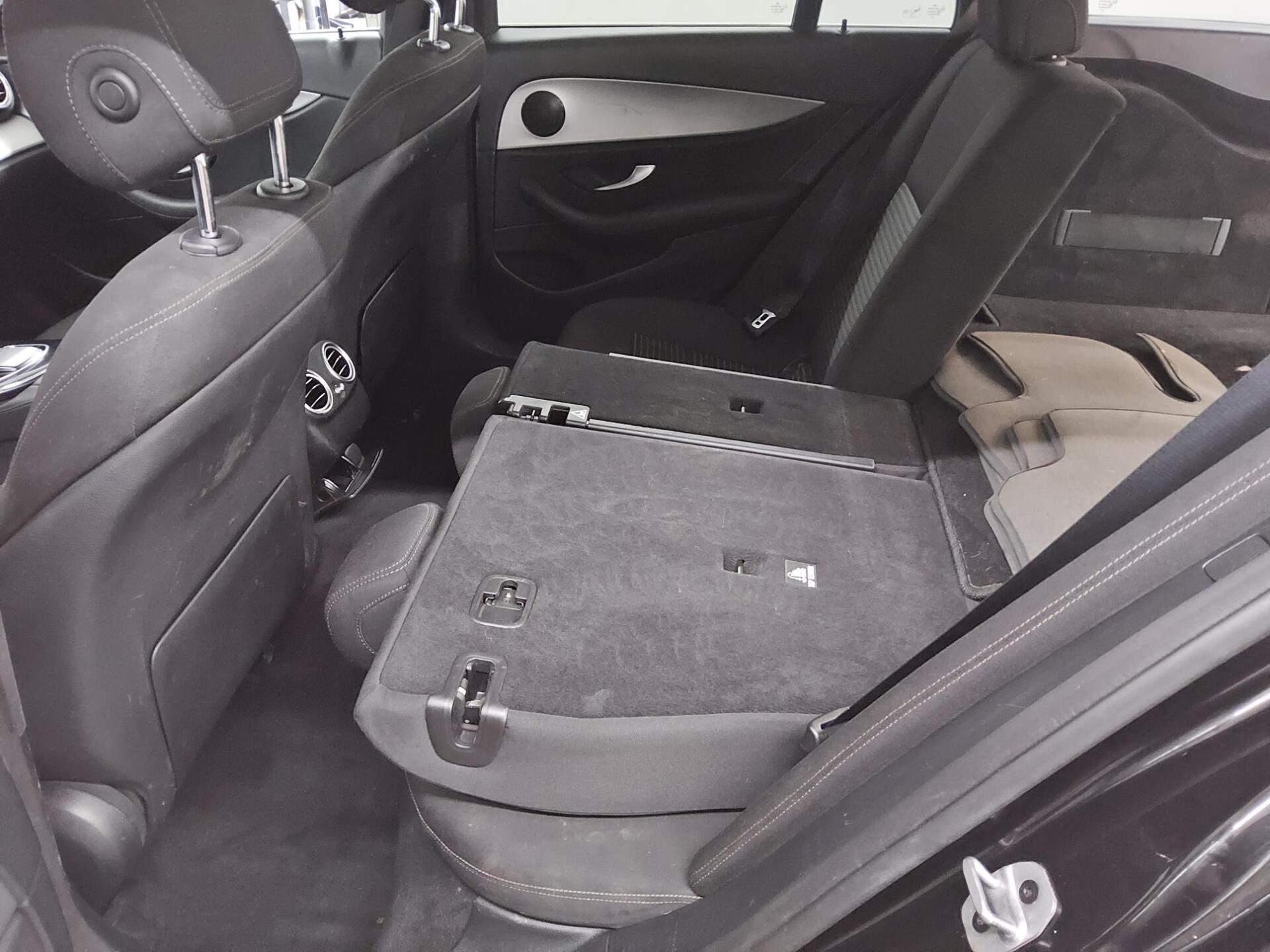 Mercedes-Benz E 220 T d Avantgarde Navi MB-LED HuD AHK RFK 13