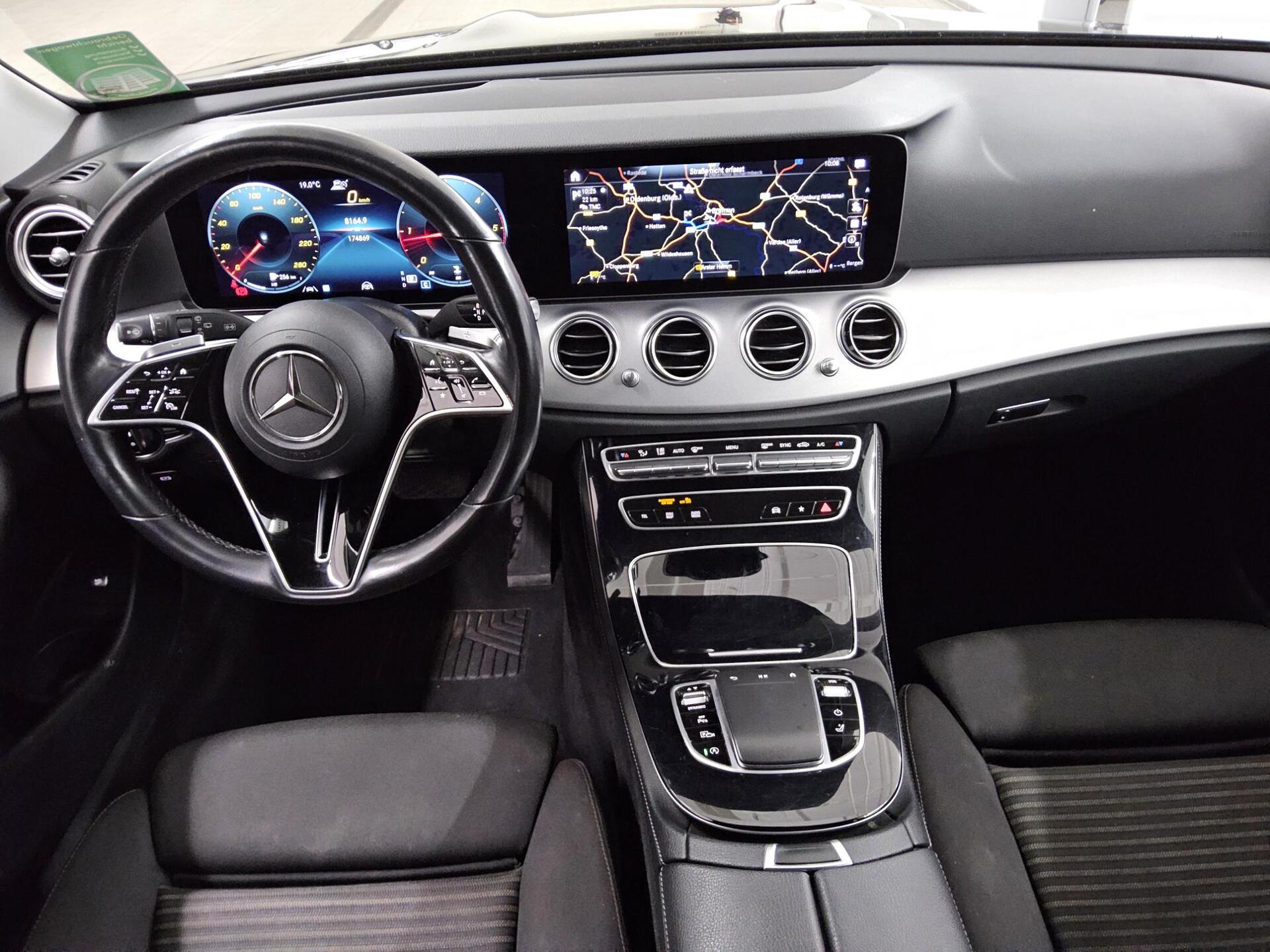 Mercedes-Benz E 220 T d Avantgarde Navi MB-LED HuD AHK RFK 5