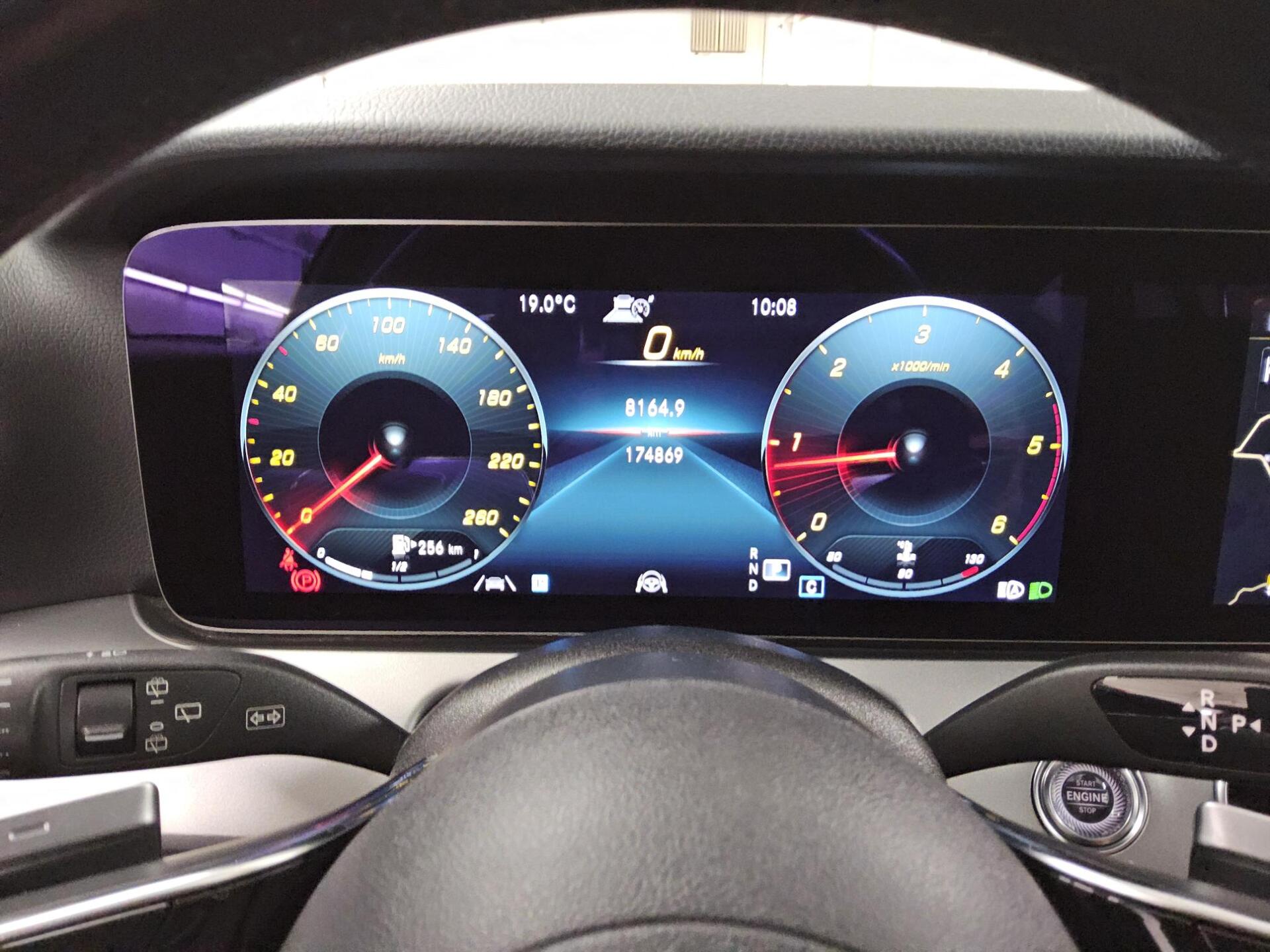 Mercedes-Benz E 220 T d Avantgarde Navi MB-LED HuD AHK RFK 8