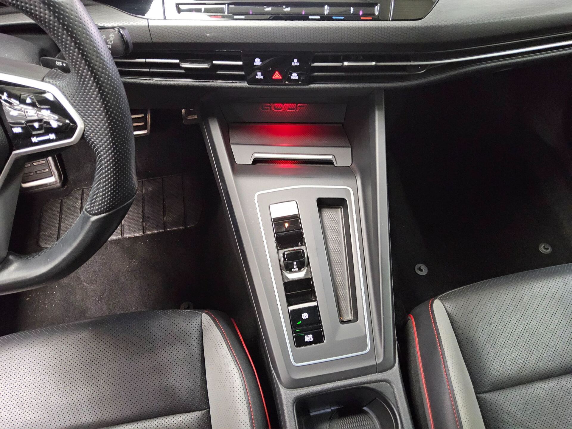 Volkswagen Golf-8 2.0 TSI GTI Leder Navi LED AID H/K AHK 6