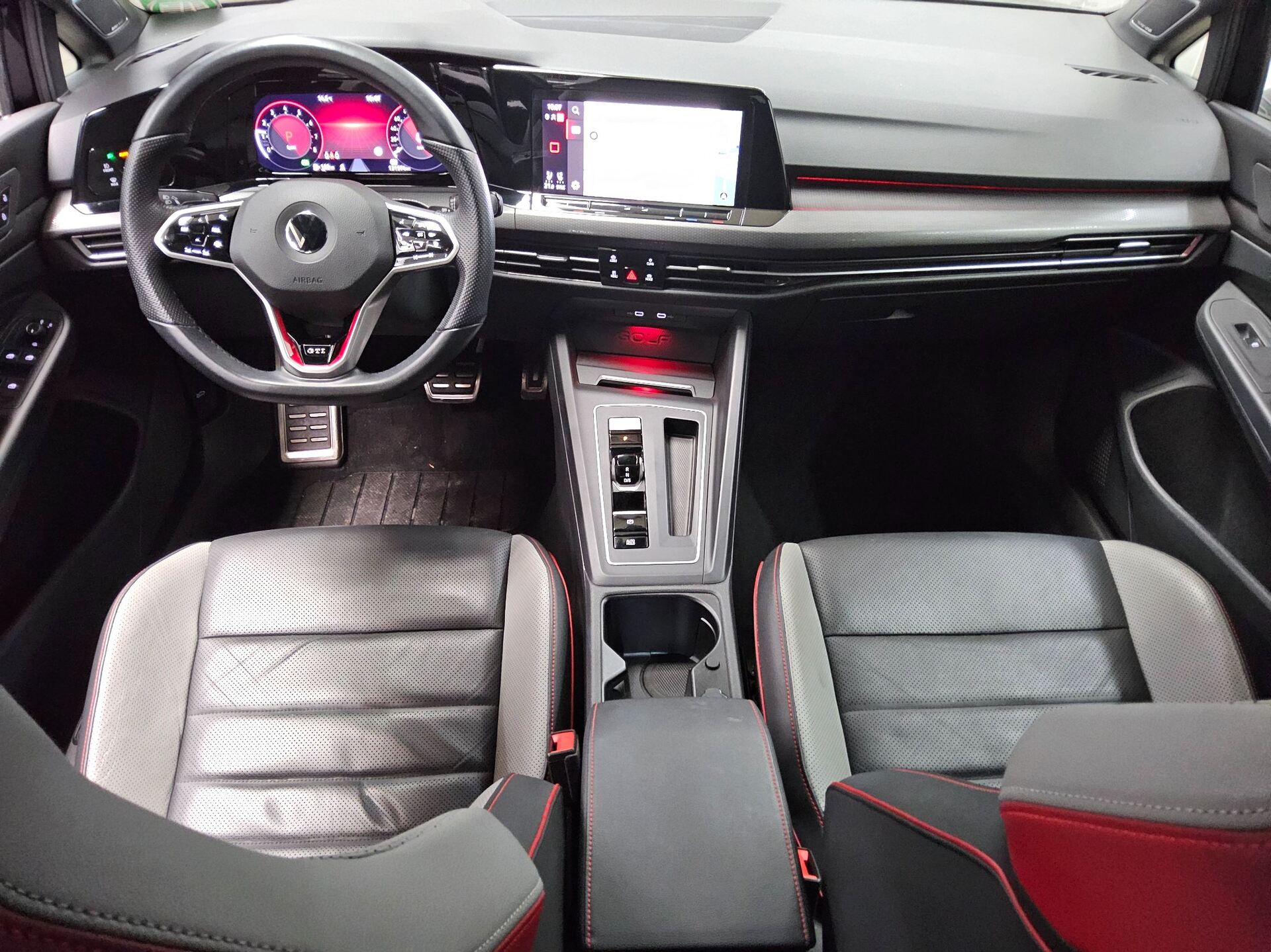 Volkswagen Golf-8 2.0 TSI GTI Leder Navi LED AID H/K AHK 5