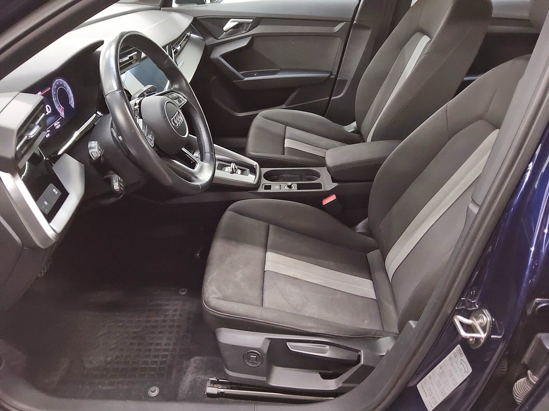 Audi A3 35 TDI advanced Navi LED vc+ Sound ACC Shz 9