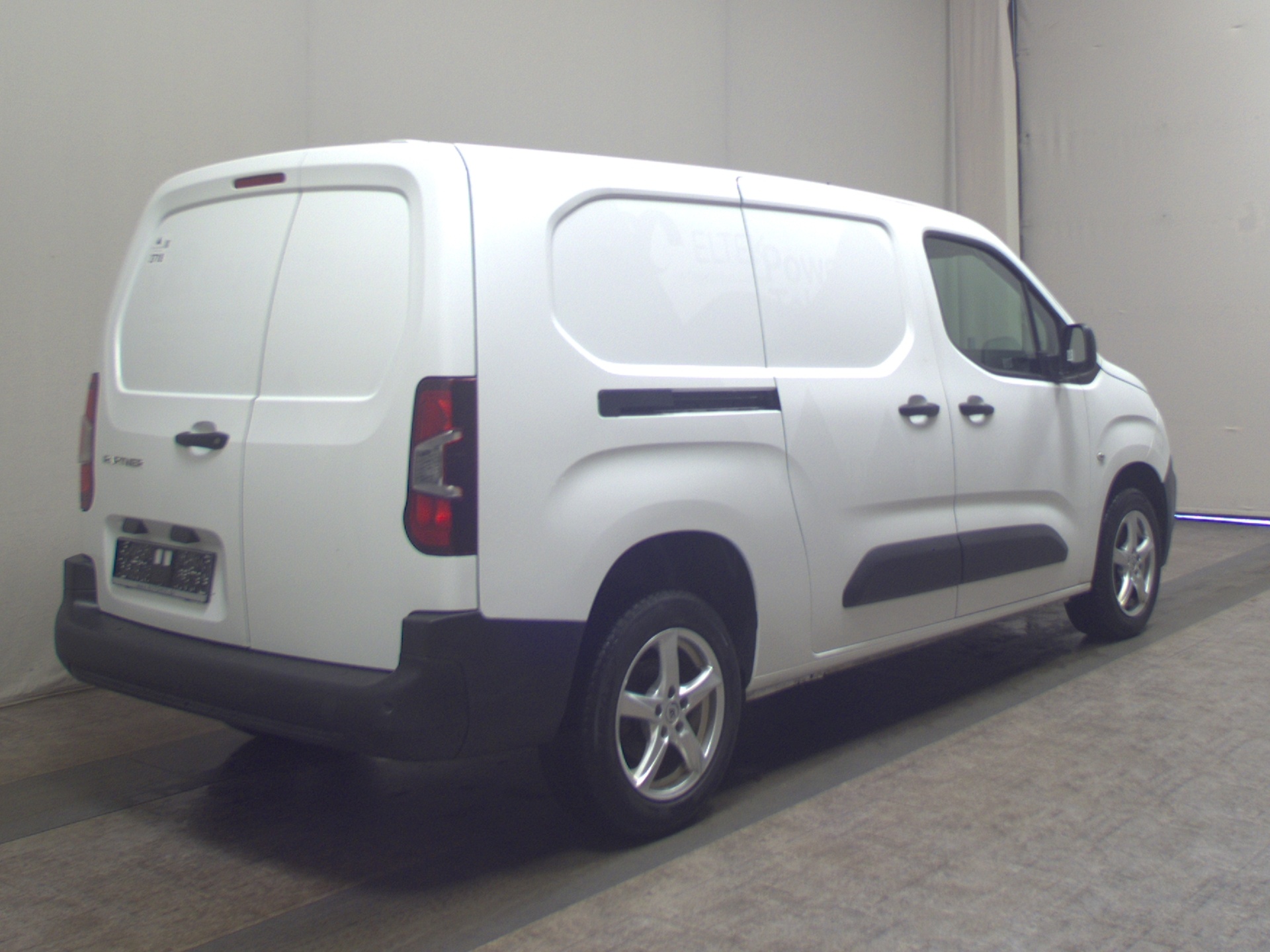 Peugeot Partner L2 1.5 BlueHDI 3-Sitze Navi PDC Tempomat 4