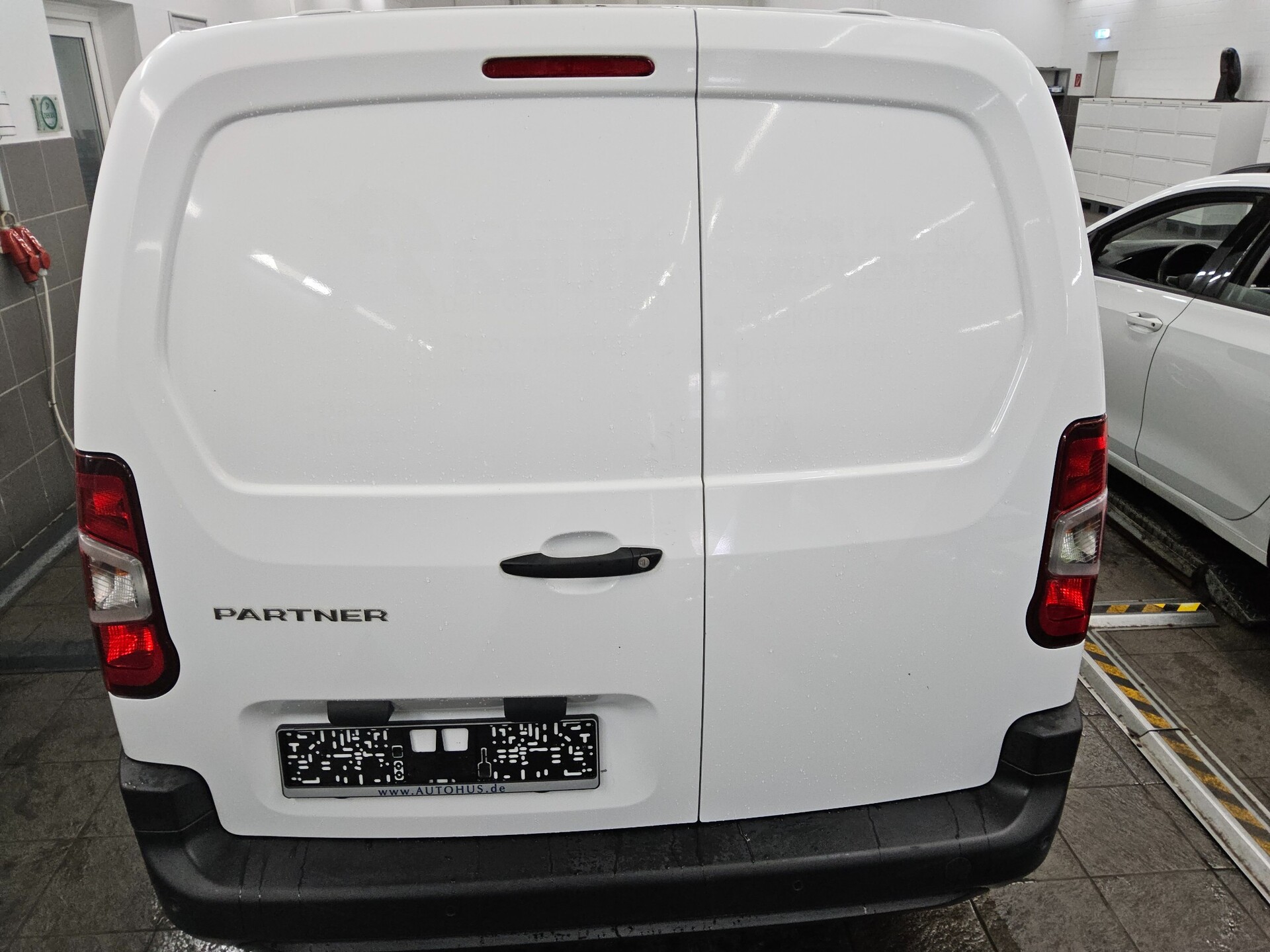 Peugeot Partner L2 1.5 BlueHDI 3-Sitze Navi PDC Tempomat 12