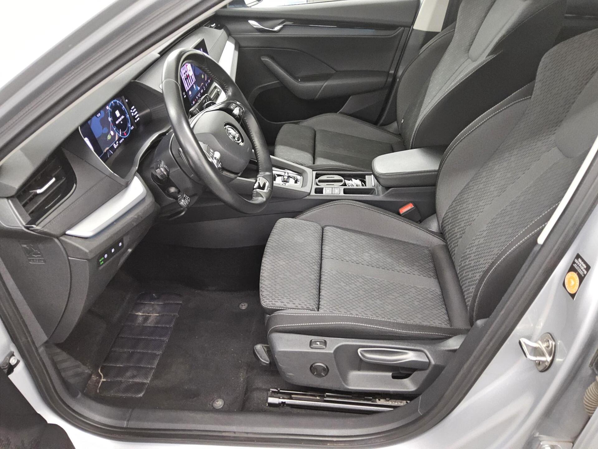 Skoda Octavia Kombi 2.0 TDI Ambition Navi LED Shz RFK 9