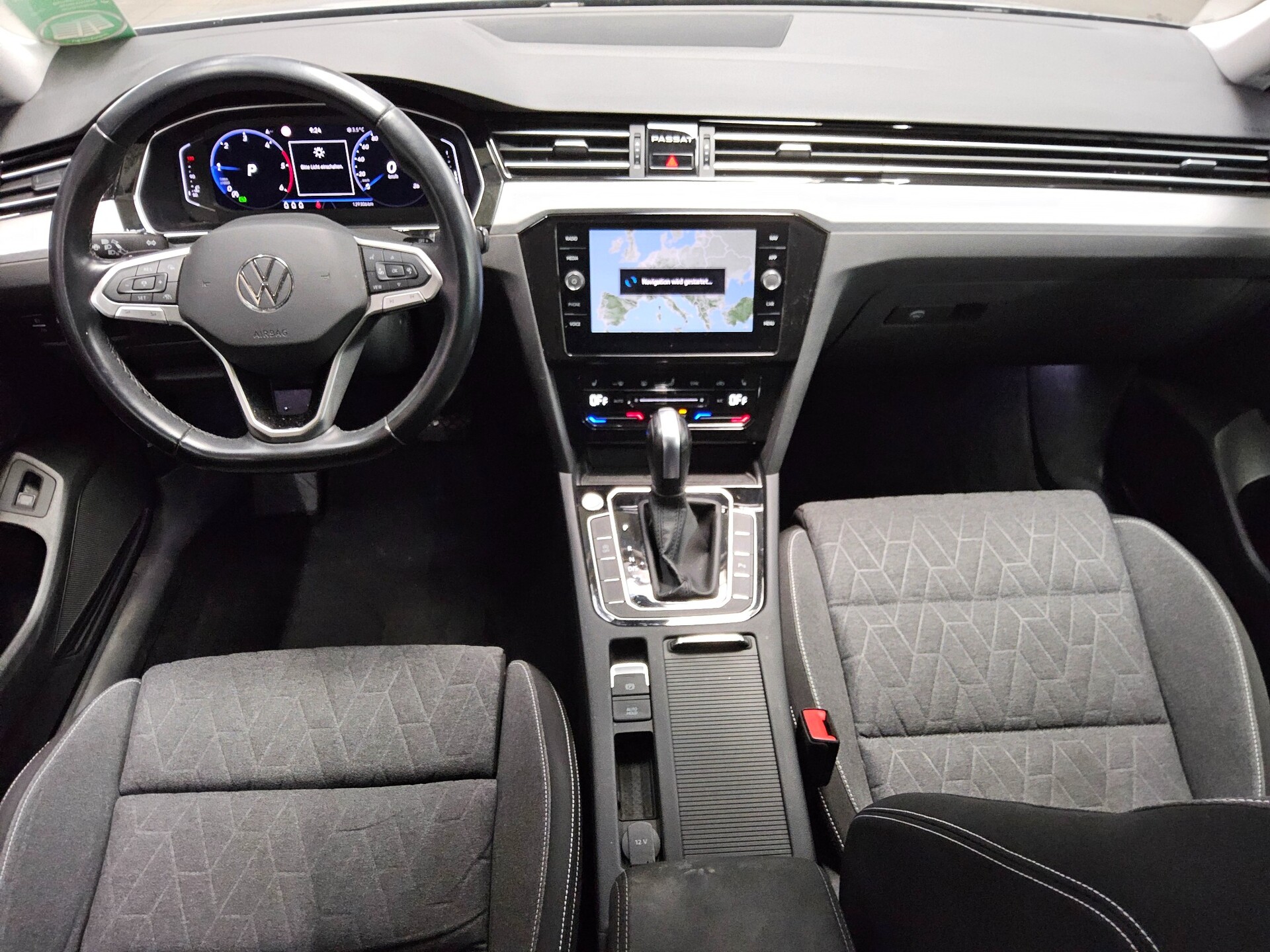 Volkswagen Passat Var. 2.0 TDI Business Navi AID RfK AHK 5