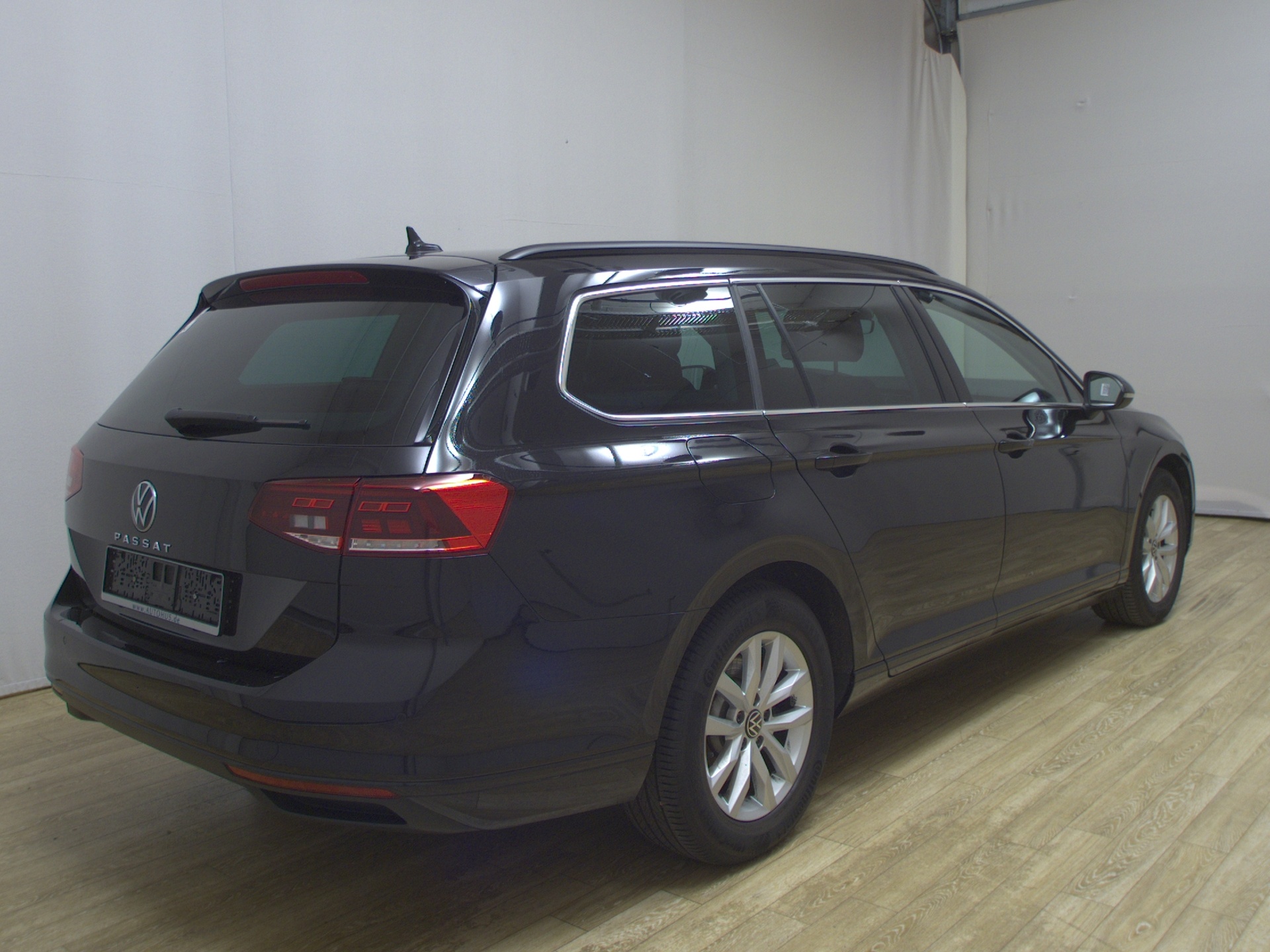 Volkswagen Passat Var. 2.0 TDI Business Navi LED AID Pano 4