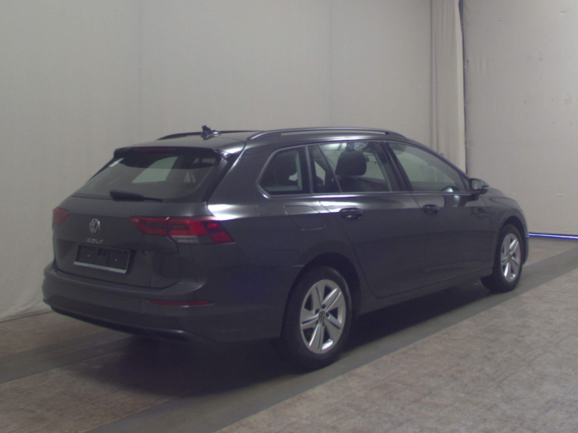 Volkswagen Golf-8 Var. 2.0 TDI Life Navi LED DC ACC PDC Shz 4