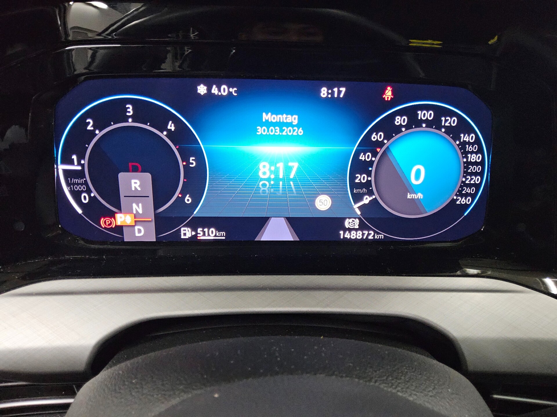 Volkswagen Golf-8 Var. 2.0 TDI Life Navi LED DC ACC PDC Shz 5