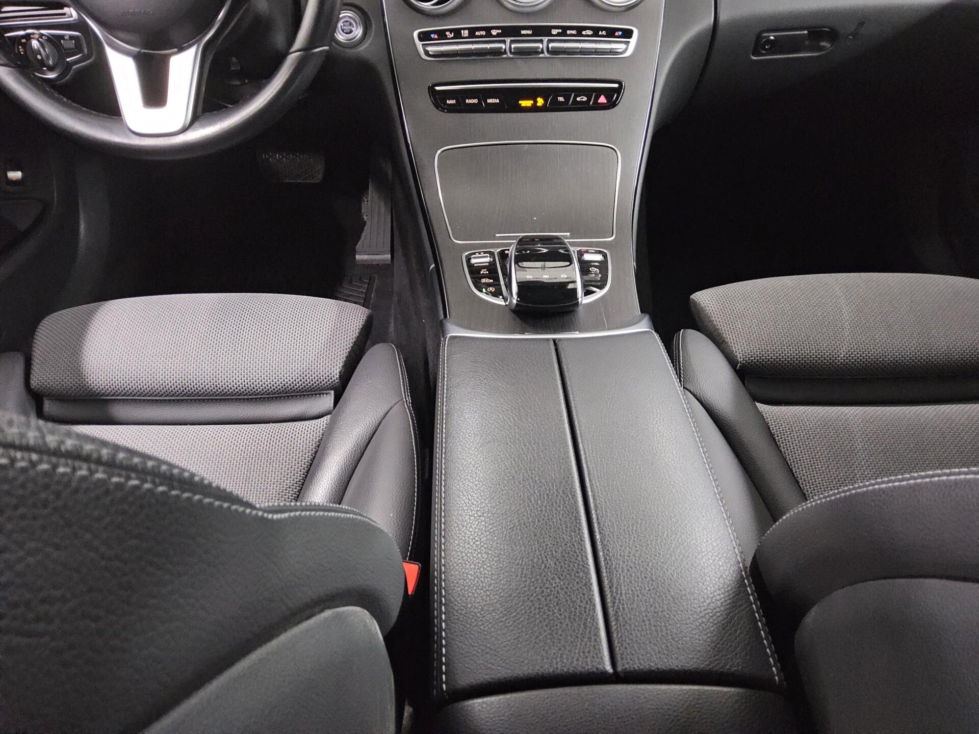 Mercedes-Benz C 220 T d Avantgarde T-Leder Navi LED Night RfK 6