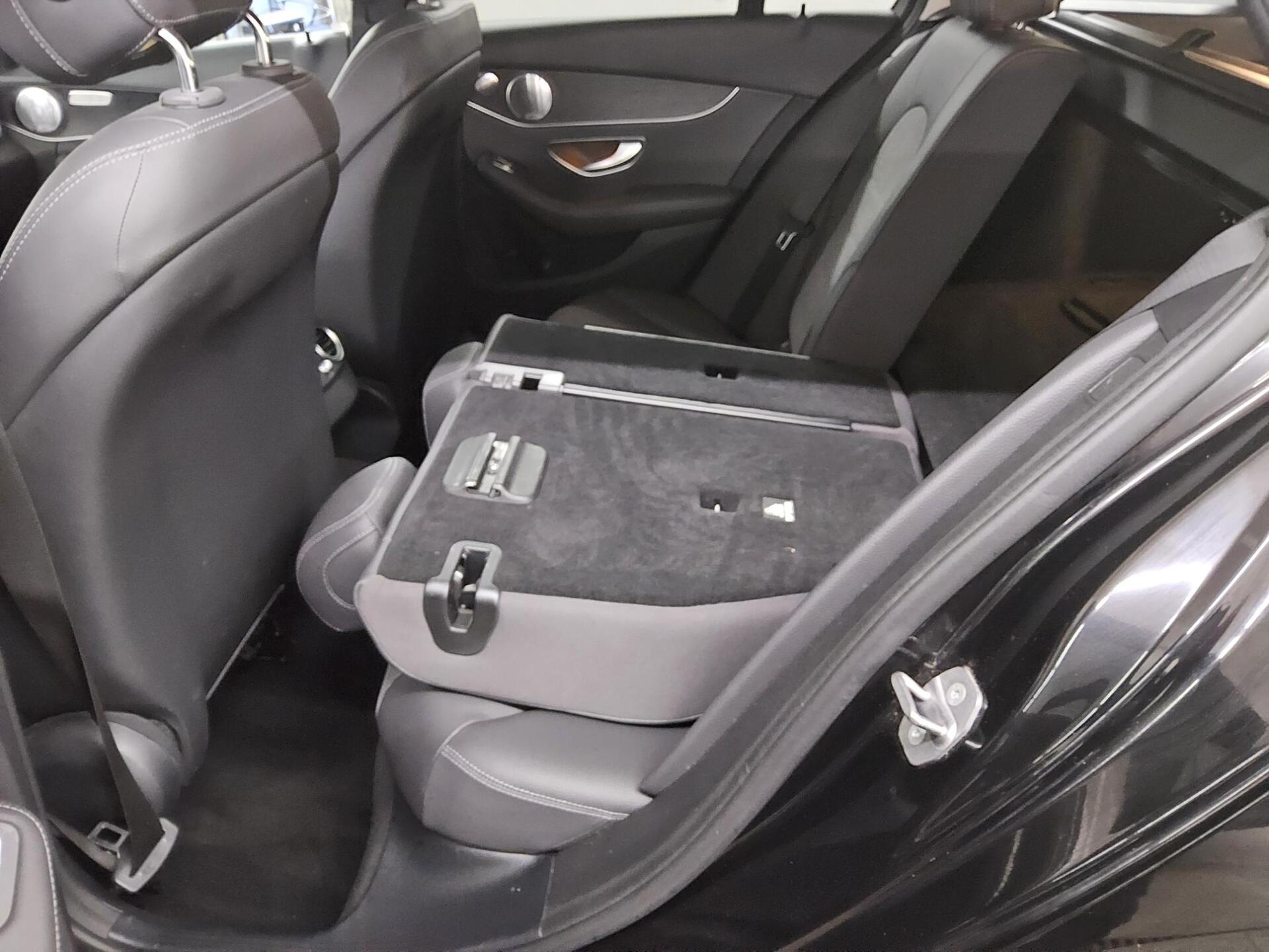 Mercedes-Benz C 220 T d Avantgarde T-Leder Navi LED Night RfK 12