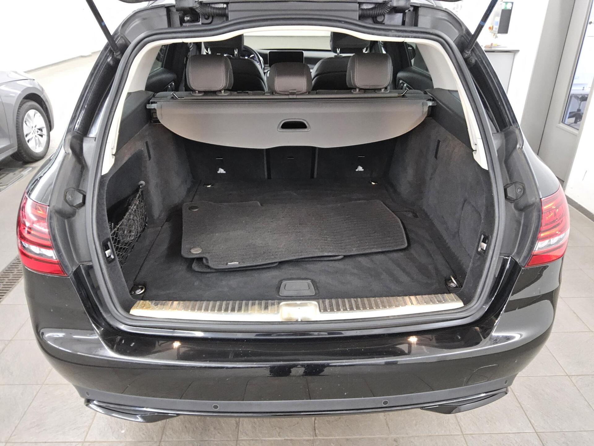 Mercedes-Benz C 220 T d Avantgarde T-Leder Navi LED Night RfK 11