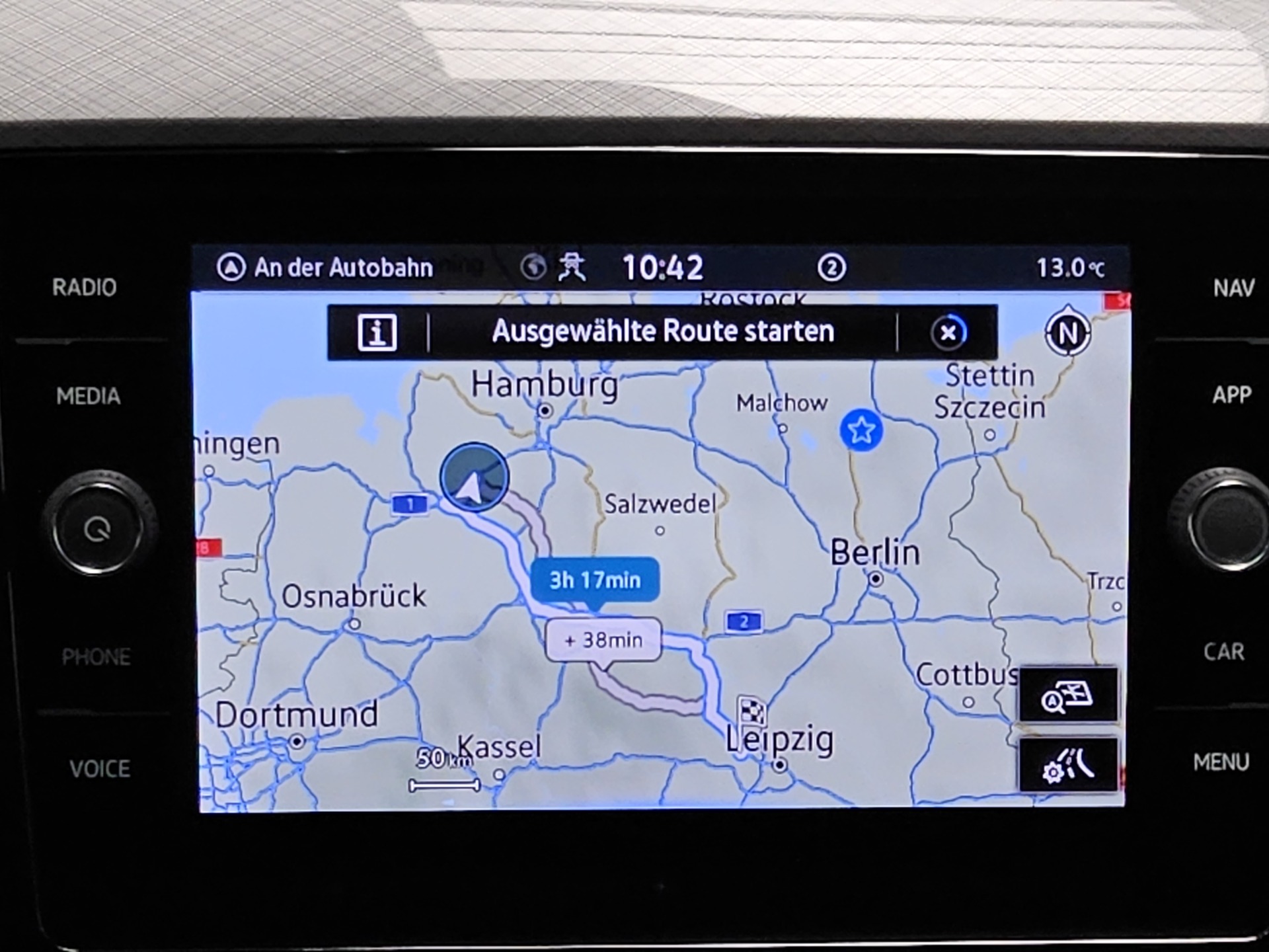 Volkswagen Passat Var. 2.0 TDI Business Navi LED AID RfK 7