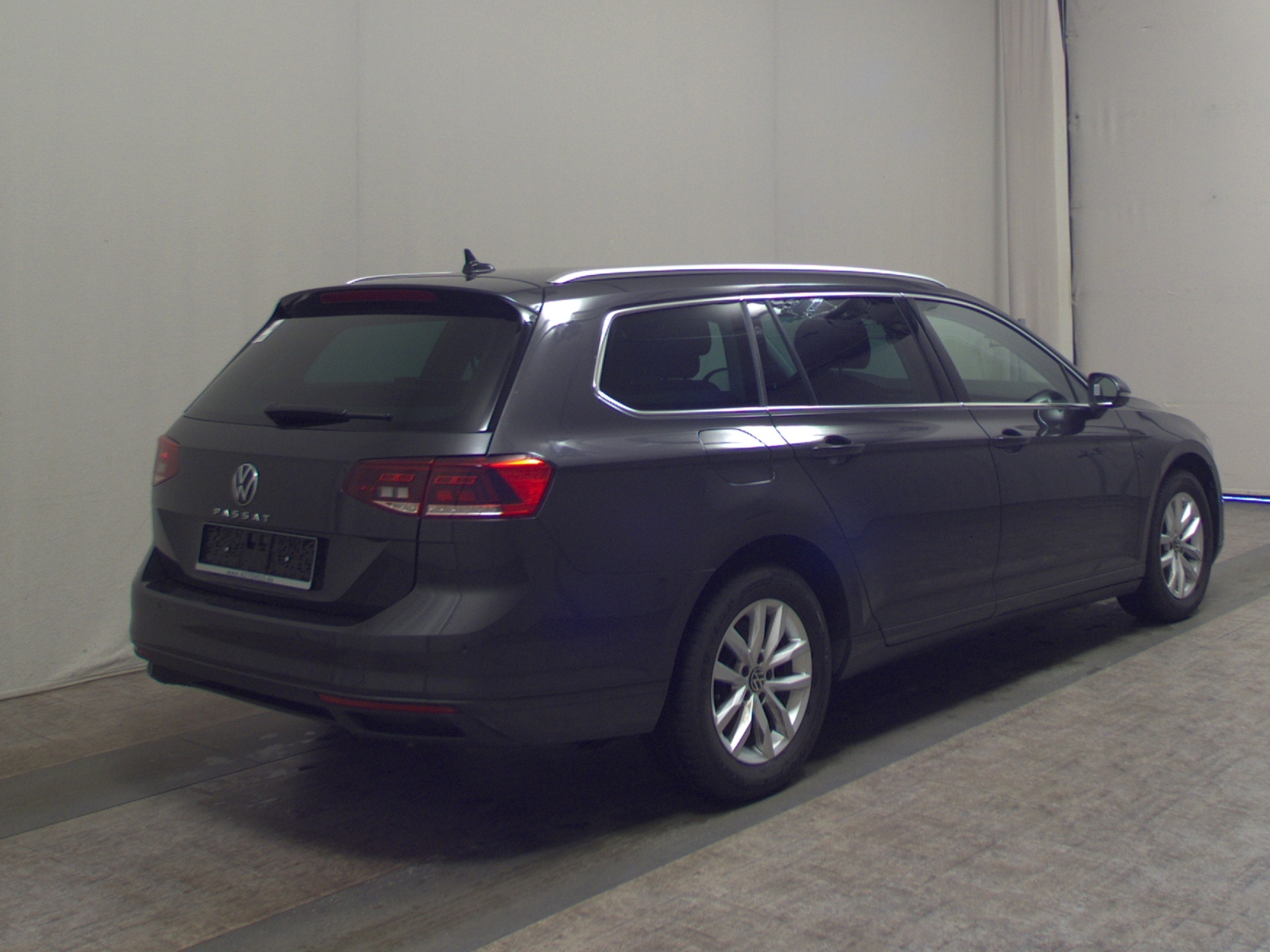 Volkswagen Passat Var. 2.0 TDI Business Navi LED AID RfK 4