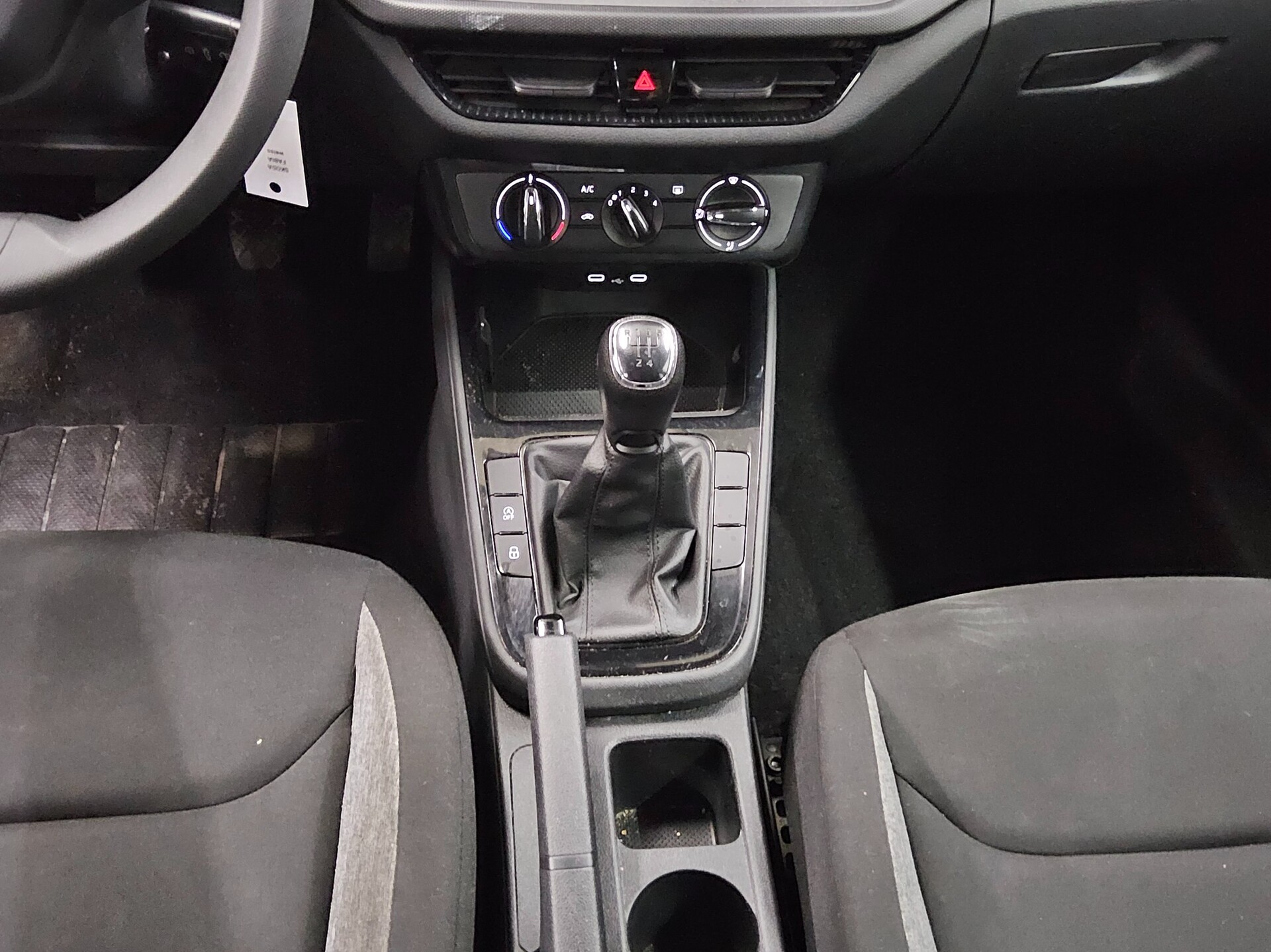 Skoda Fabia 1.0 Active LED PDC Klima Bluetooth 6