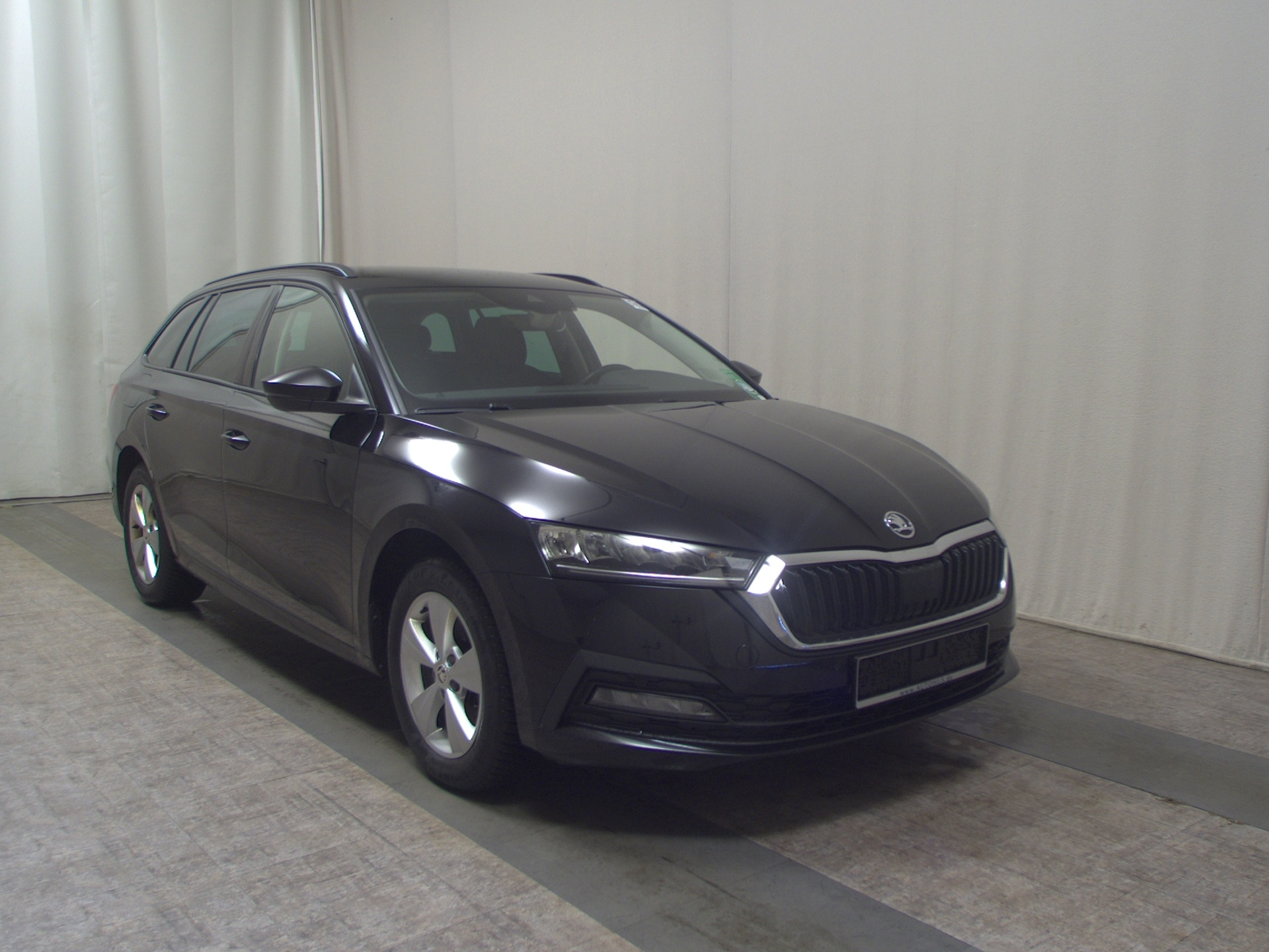 Skoda Octavia Kombi 2.0 TDI Ambition Navi LED vc AHK 3