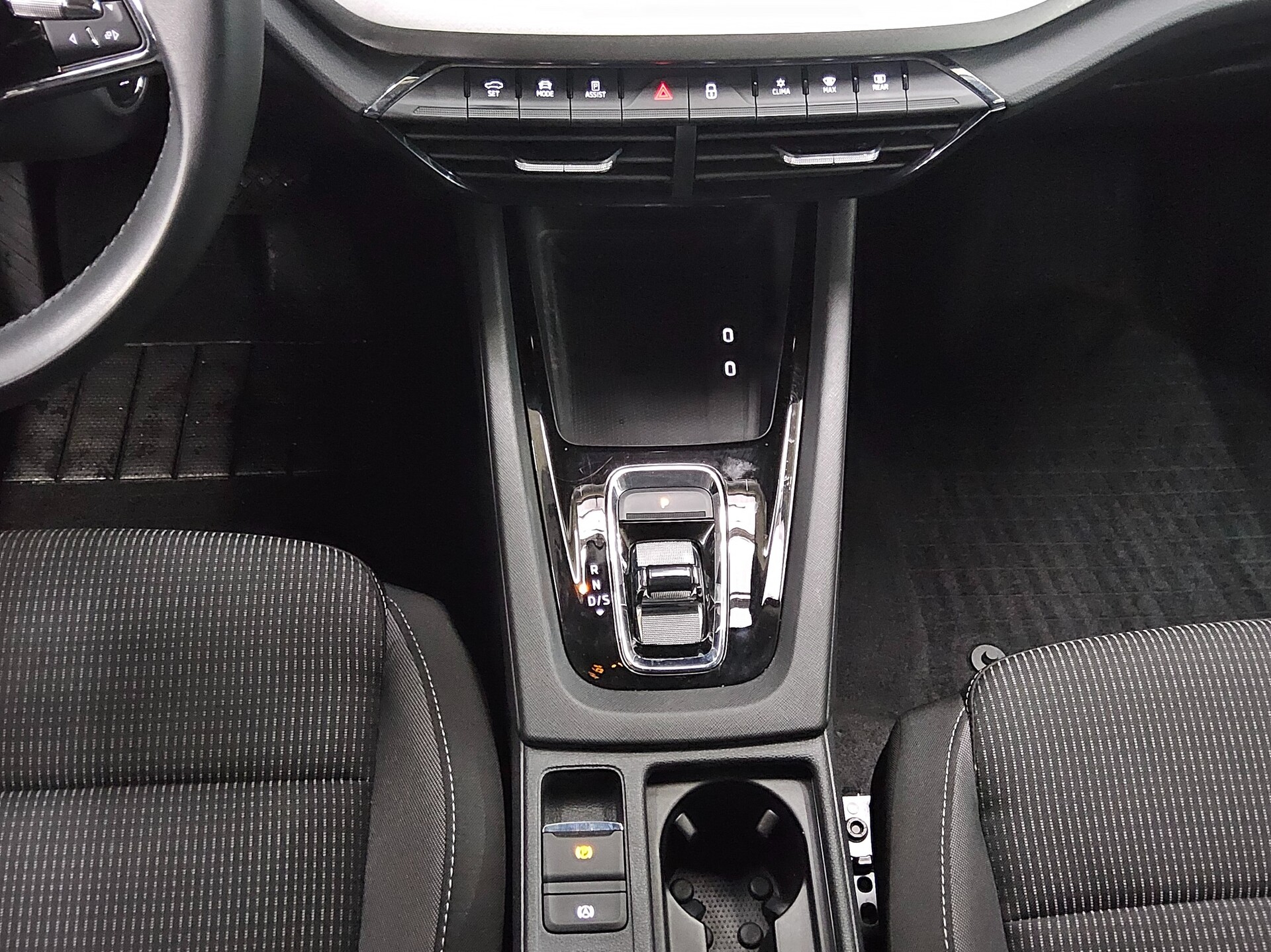 Skoda Octavia Kombi 2.0 TDI Ambition Navi LED vc AHK 6