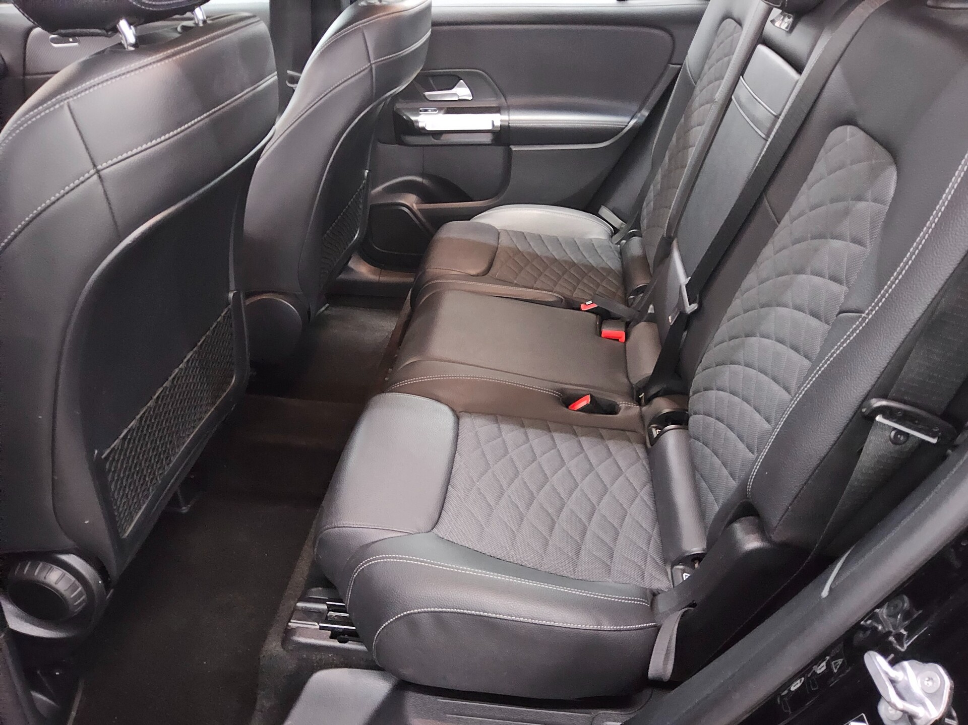 Mercedes-Benz GLB 200 d Progressive T-Leder Navi LED AHK RfK 13