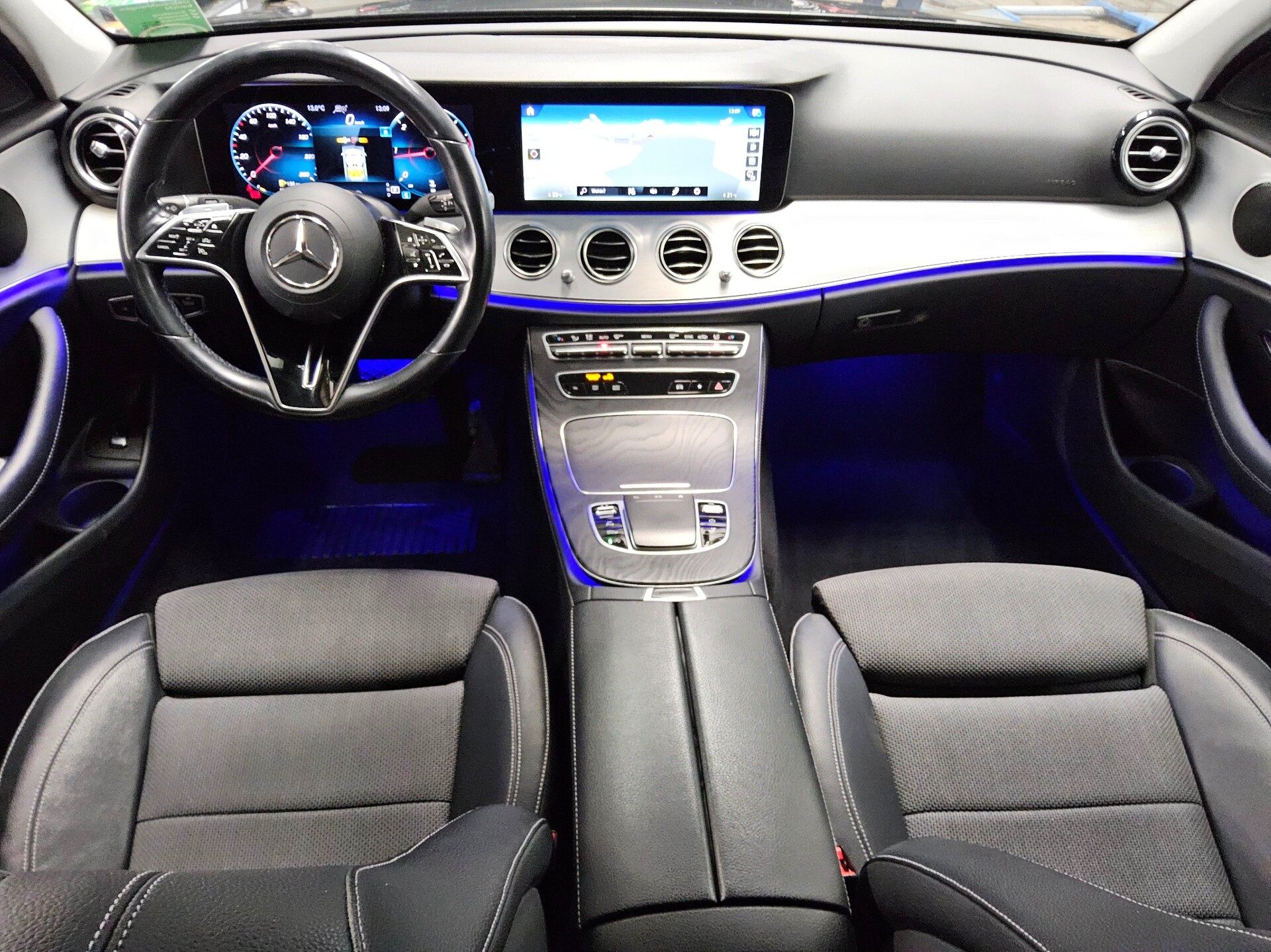 Mercedes-Benz E 220 T d Avantgarde Navi LED RfK AHK Distr.+ 5