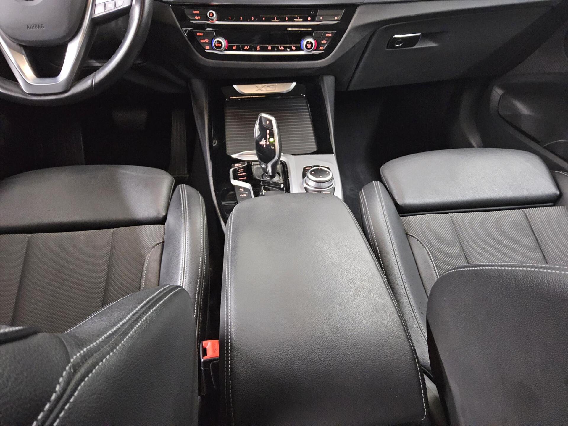 BMW X3 xDrive30i Advantage Navi LED+ LC+ HuD AHK 6