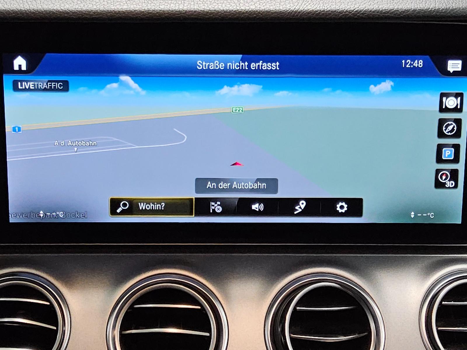 Mercedes-Benz E 220 T d Navi LED Widescreen AHK RfK Distronic+ 7