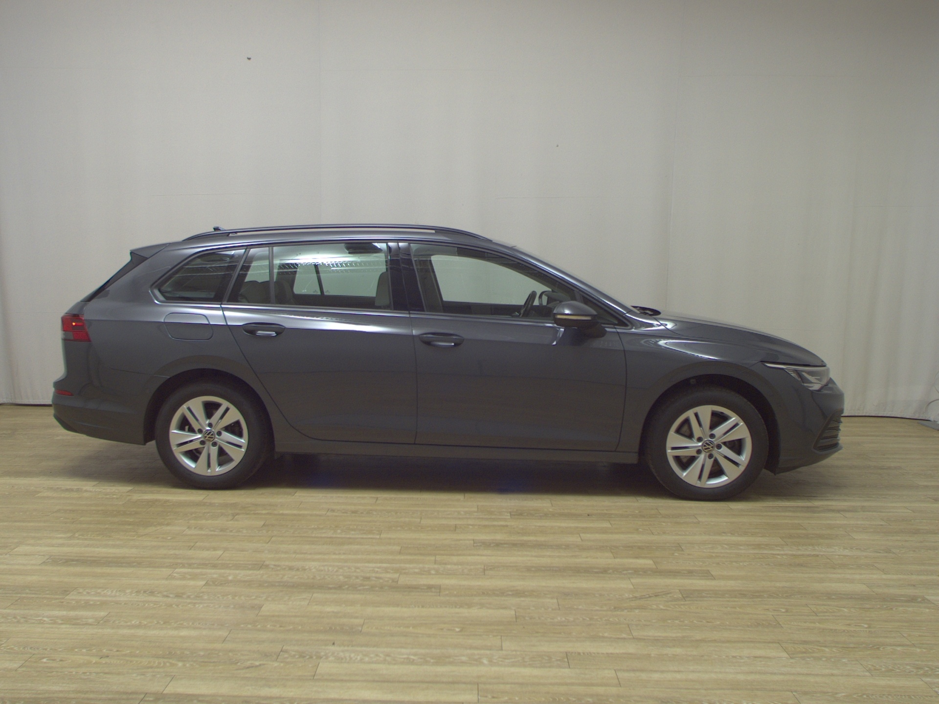 Volkswagen Golf-8 Var. 2.0 TDI Life Navi LED DC ACC PDC BT